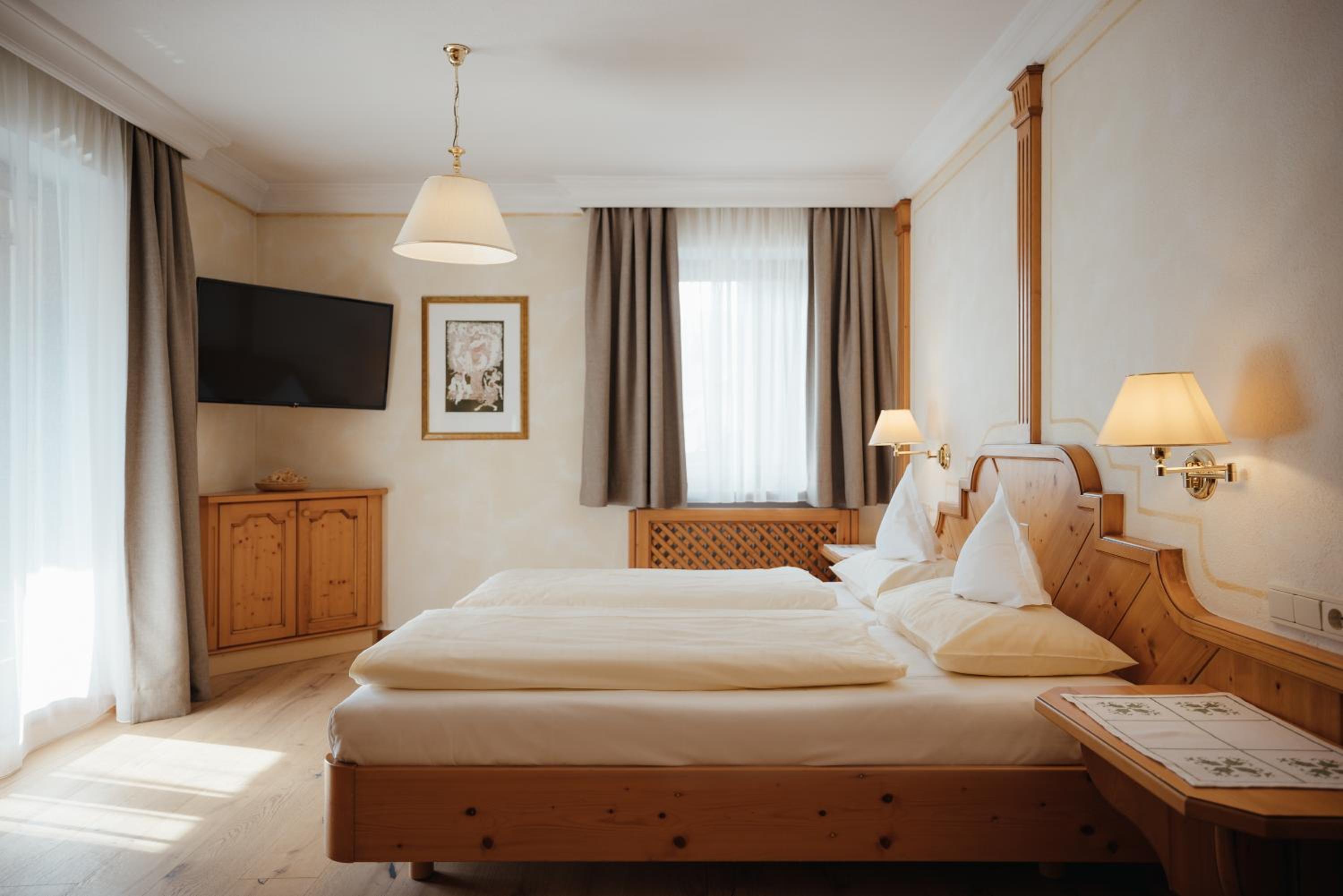 Superior Double or Twin Room photo 3