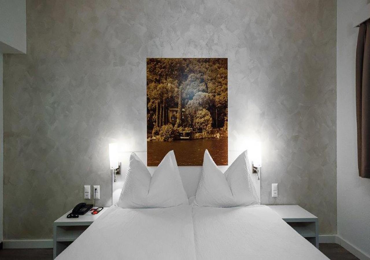 Standard Twin Room - Photo 1