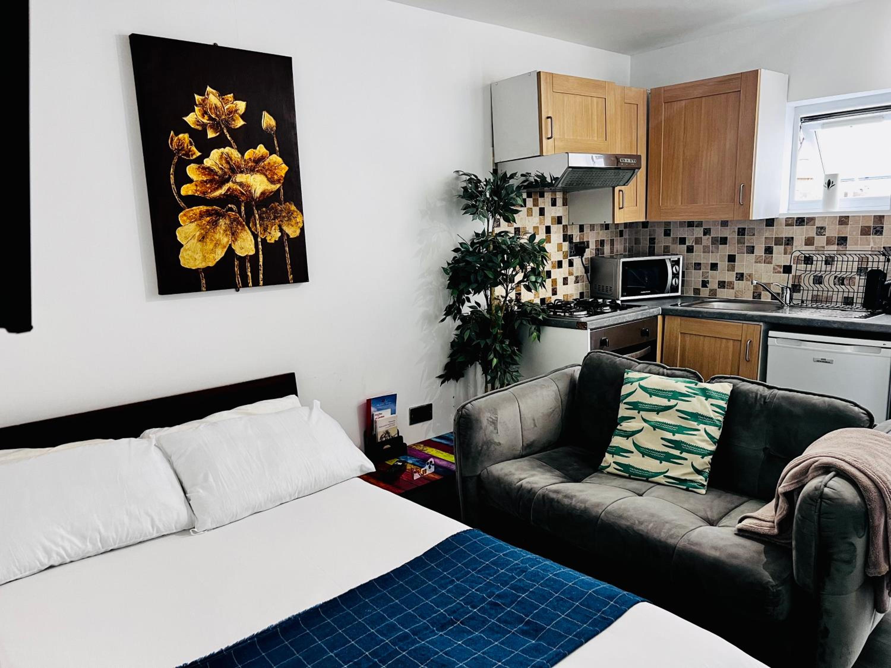 One-Bedroom Apartment
