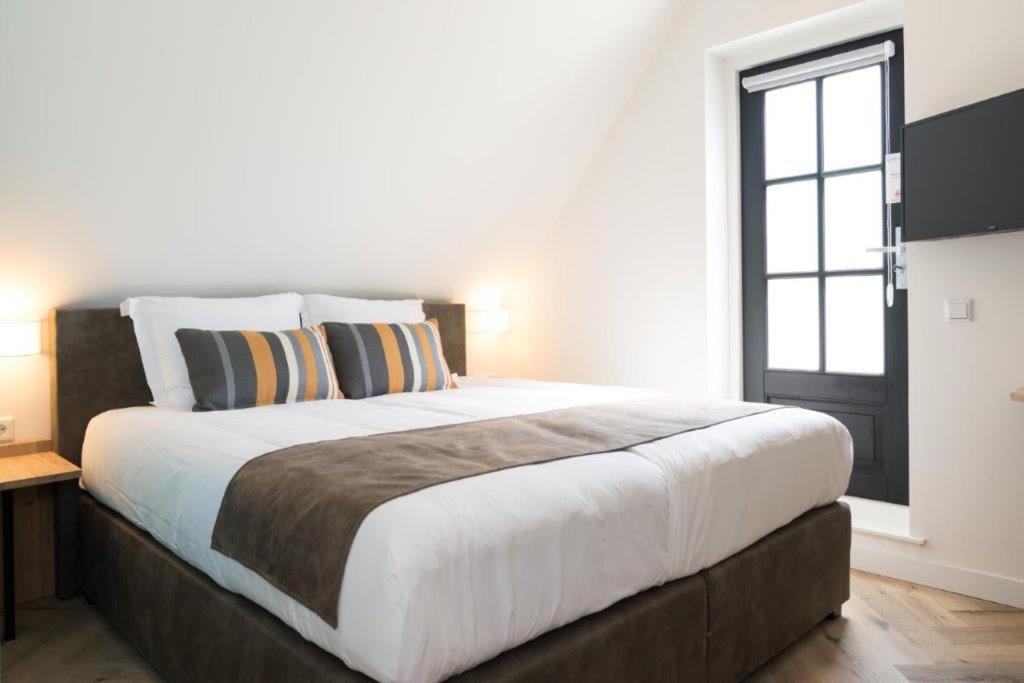 Standard Double Room with Bath (Second floor)