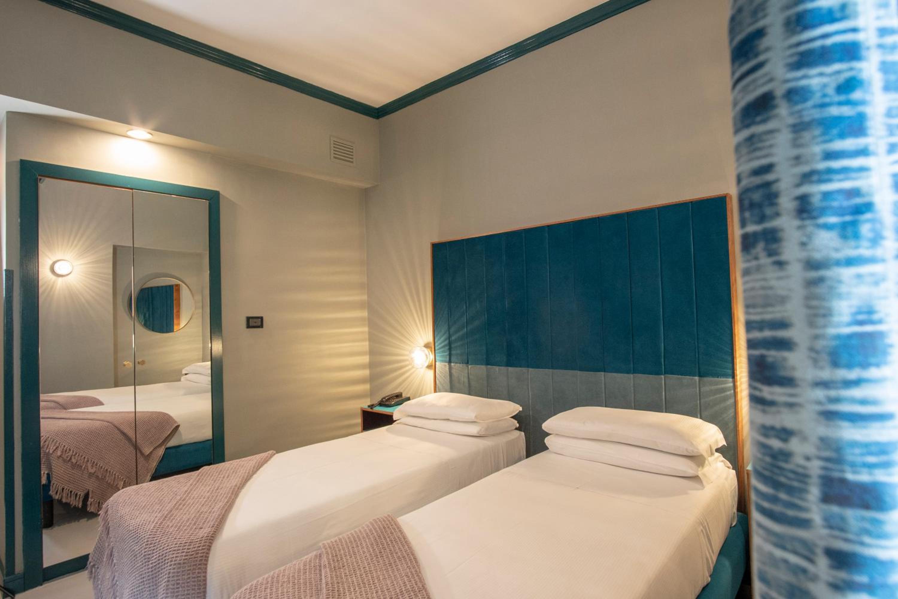 Double or Twin Room thumbnail 5