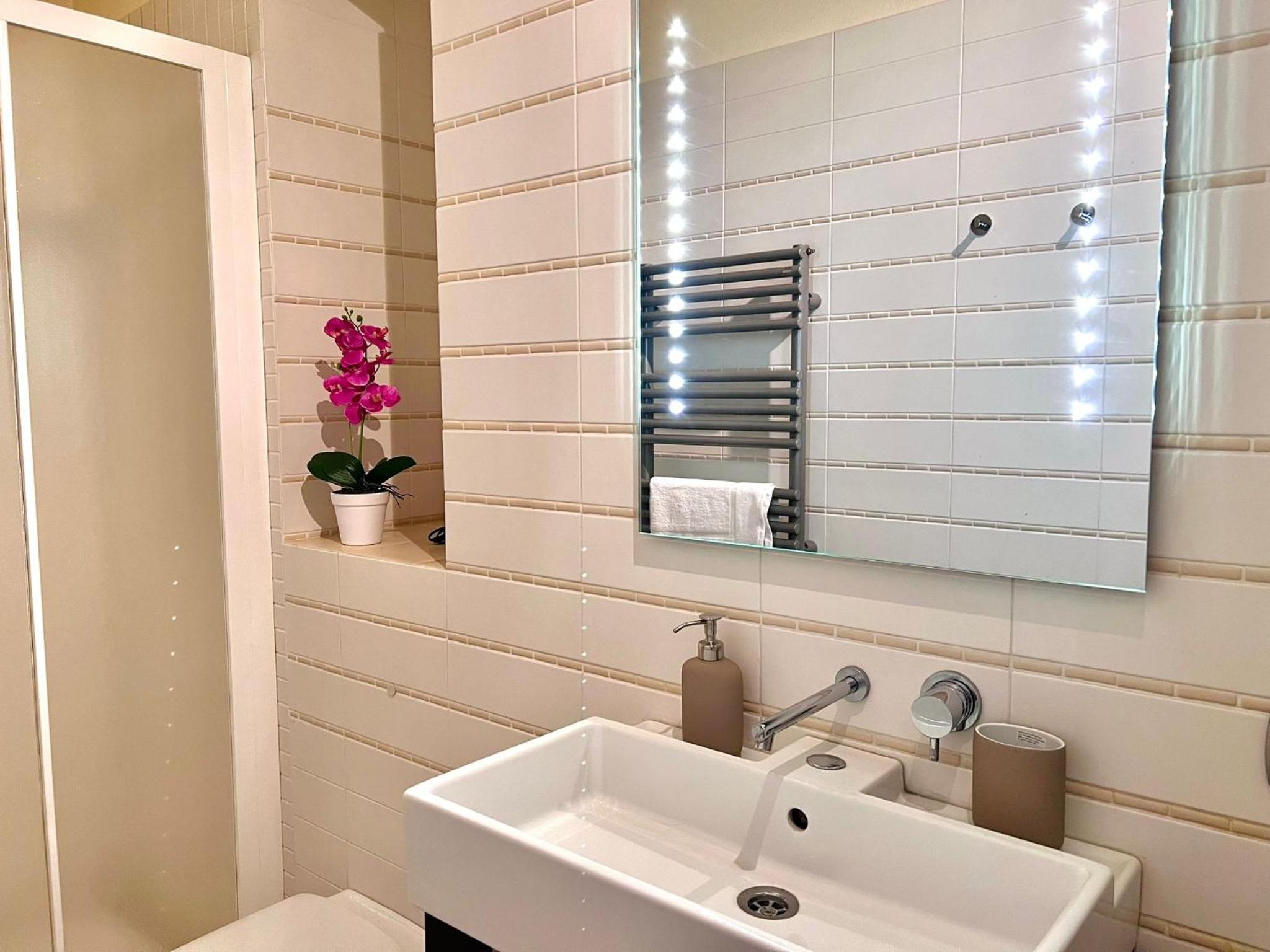 Quadruple Room with Private External Bathroom photo 3