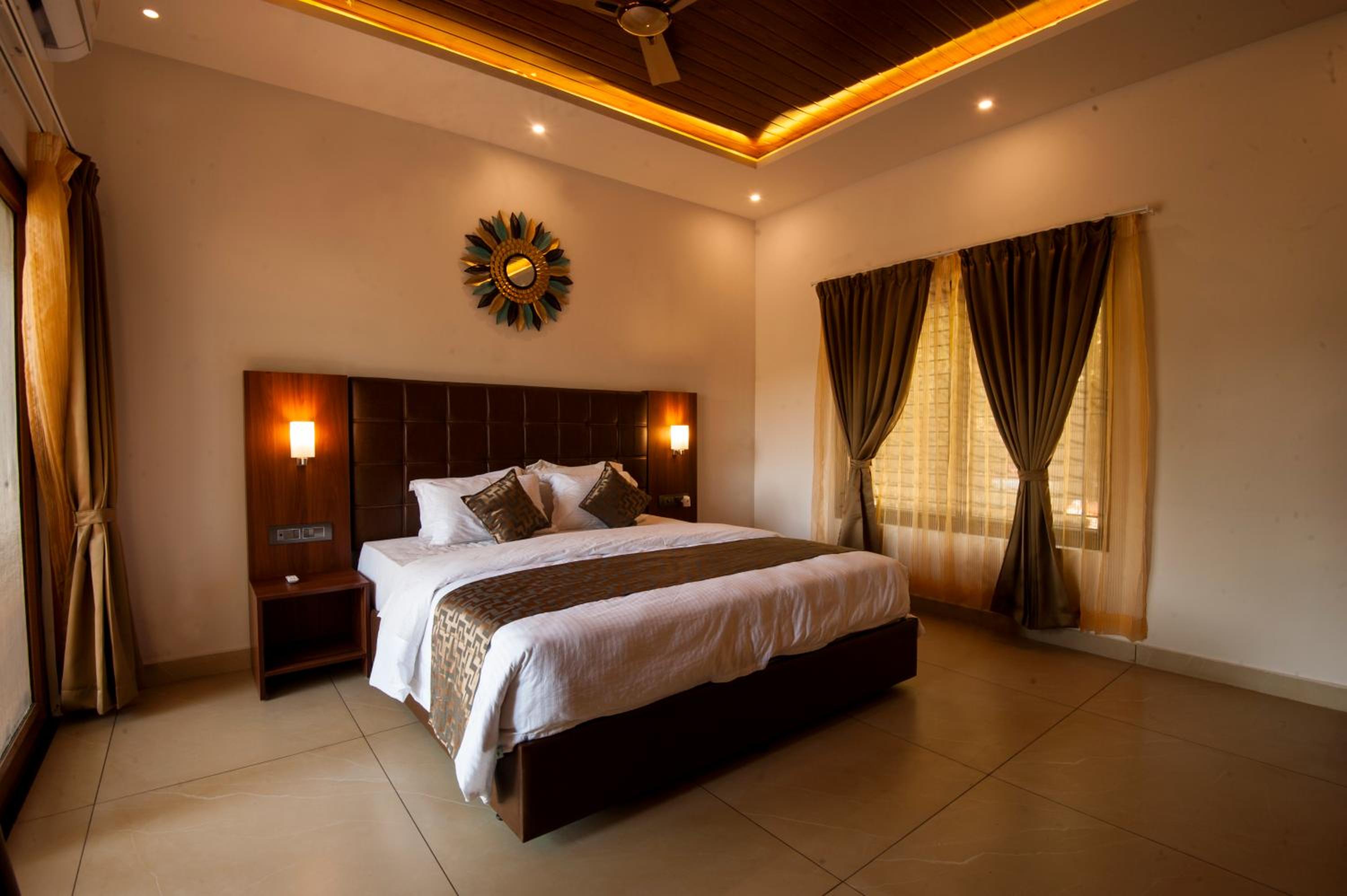 Superior King Room - Photo 4