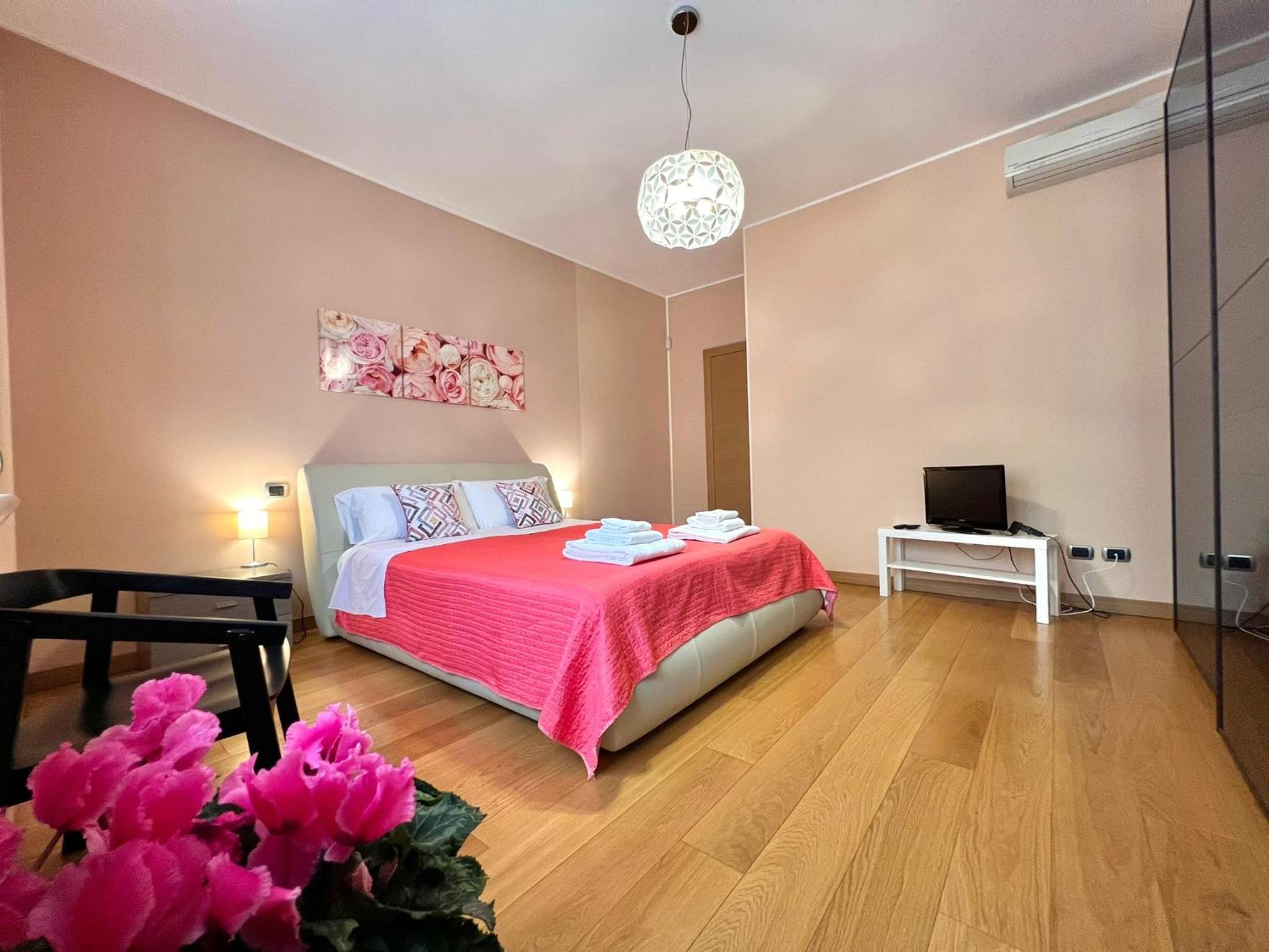 Double Room with Shared Bathroom photo 2