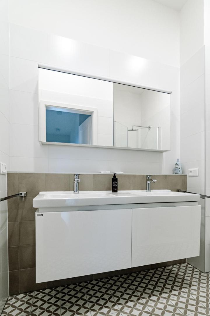 Two-Bedroom Apartment - Photo 10