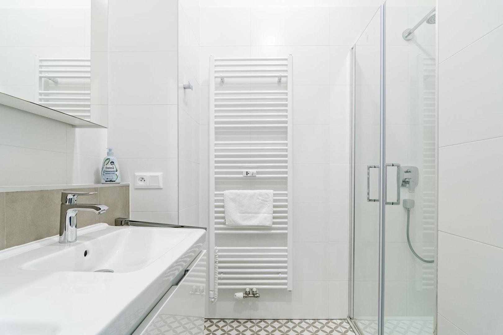 Two-Bedroom Apartment - Photo 11