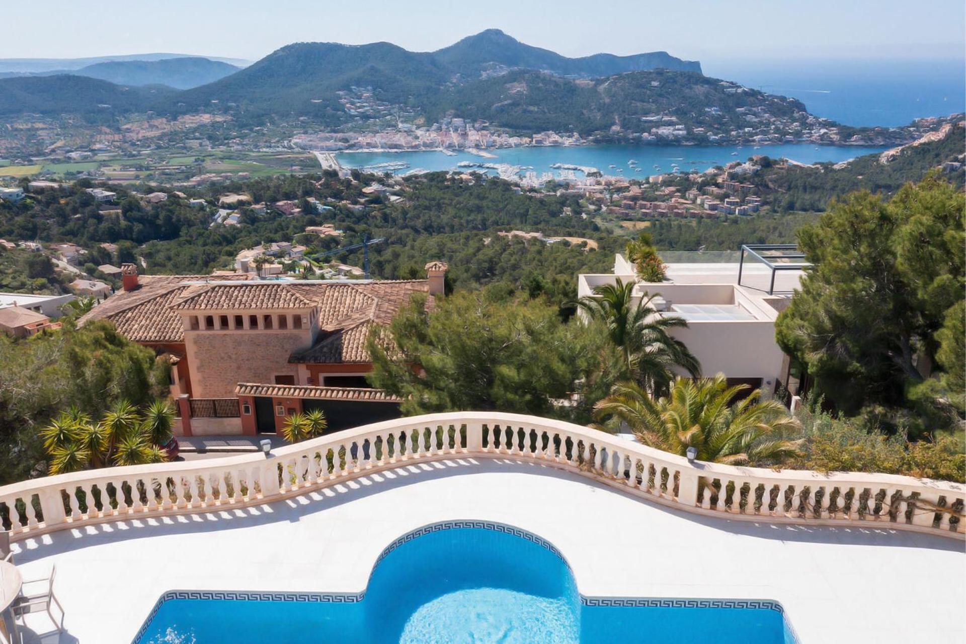 Villa with Sea View photo 3