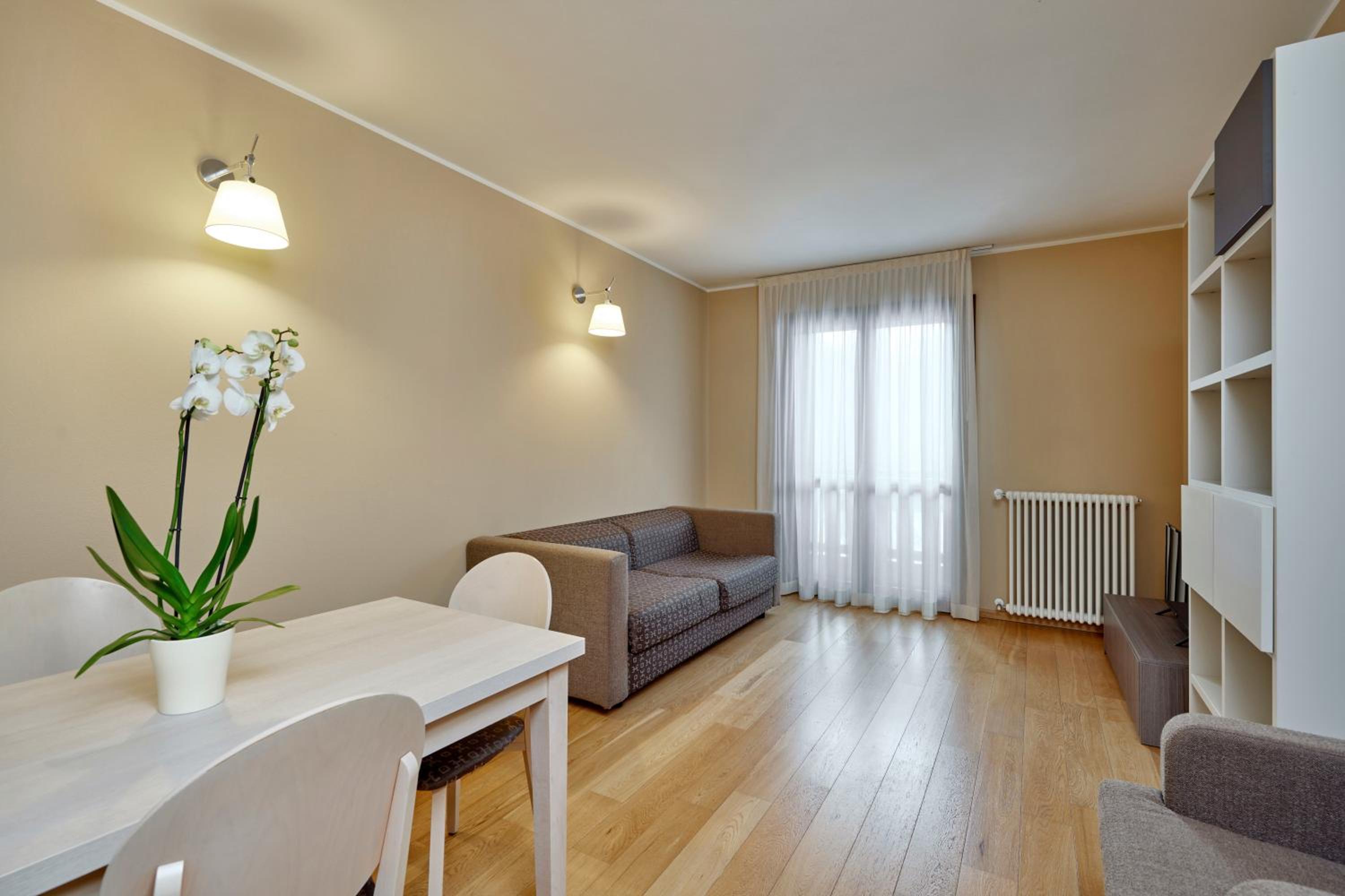 Family Room photo 1