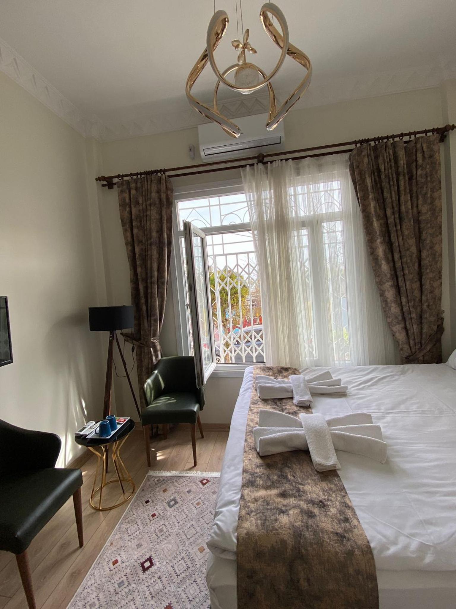 Deluxe Suite photo 3