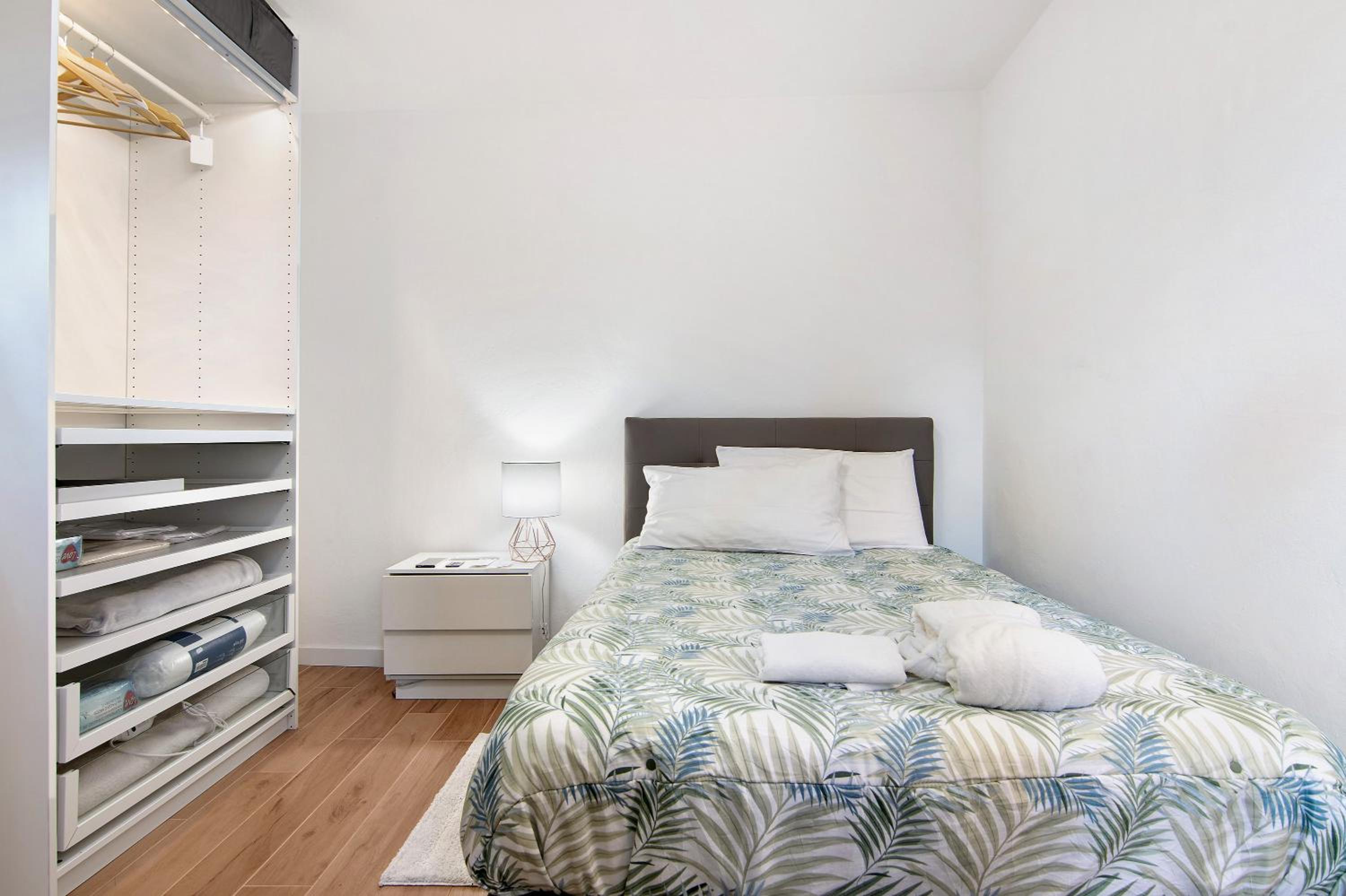 Two-Bedroom Deluxe Apartment with Garden View photo 2