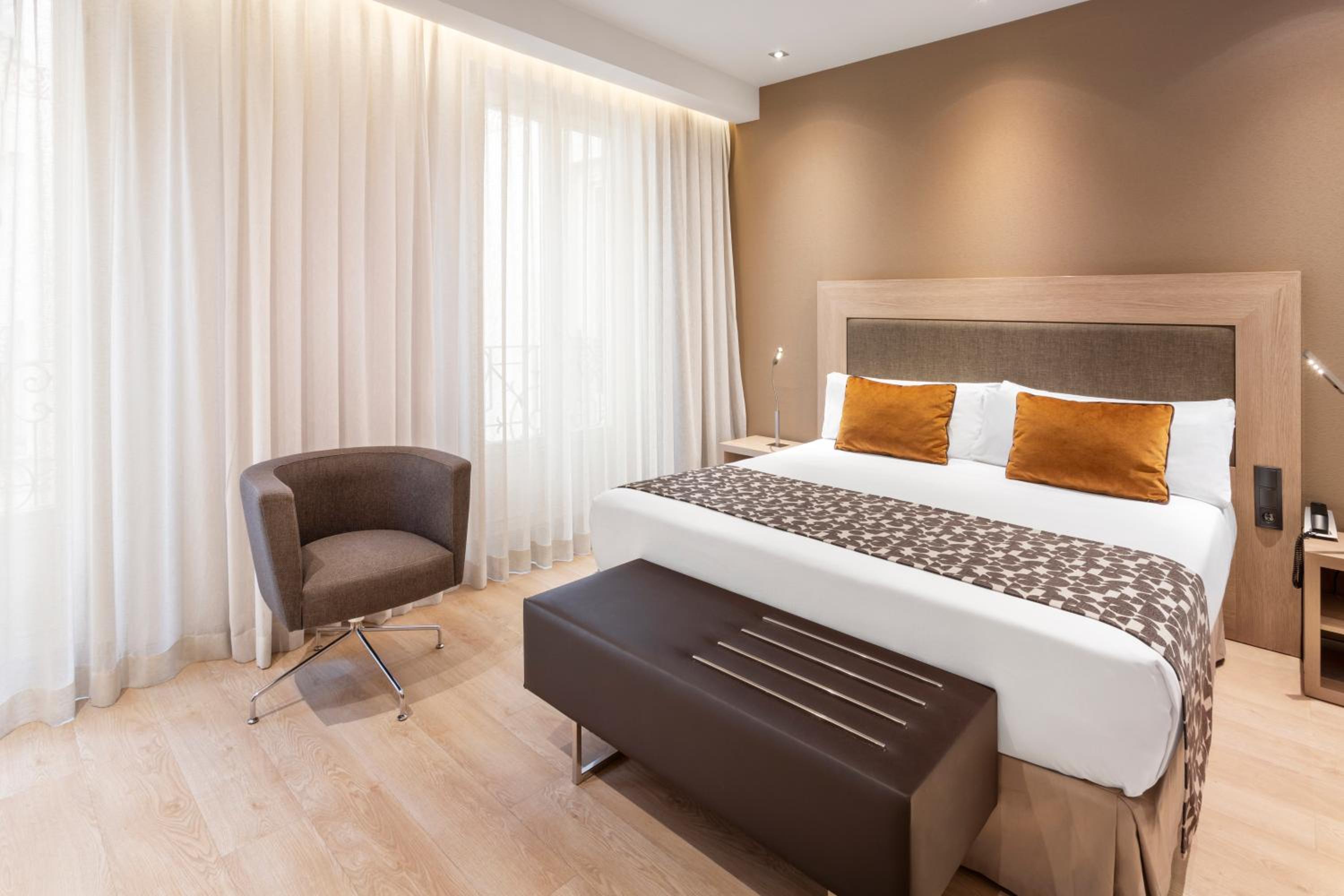 Double or Twin Room - Photo 1