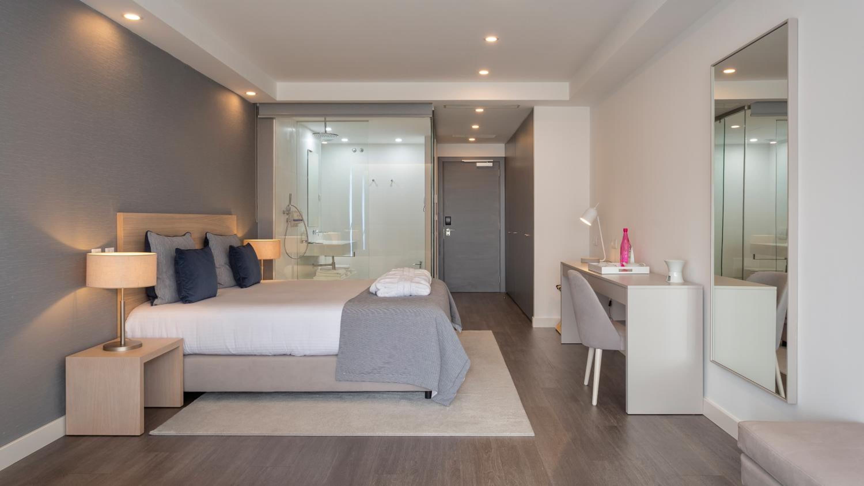 Superior Double or Twin Room with Balcony and Spa Access  - Photo 1