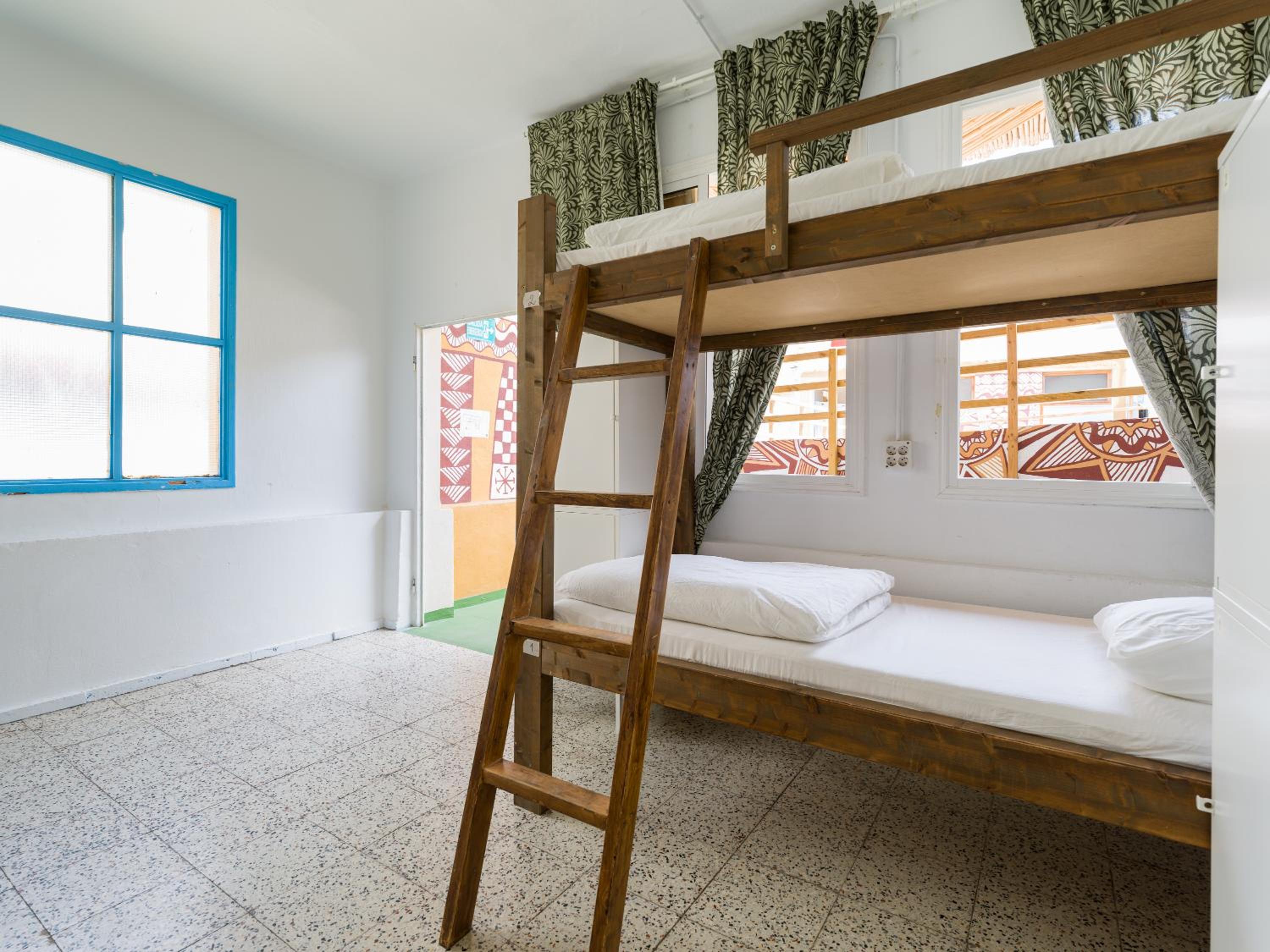 Habitación doble con baño compartido