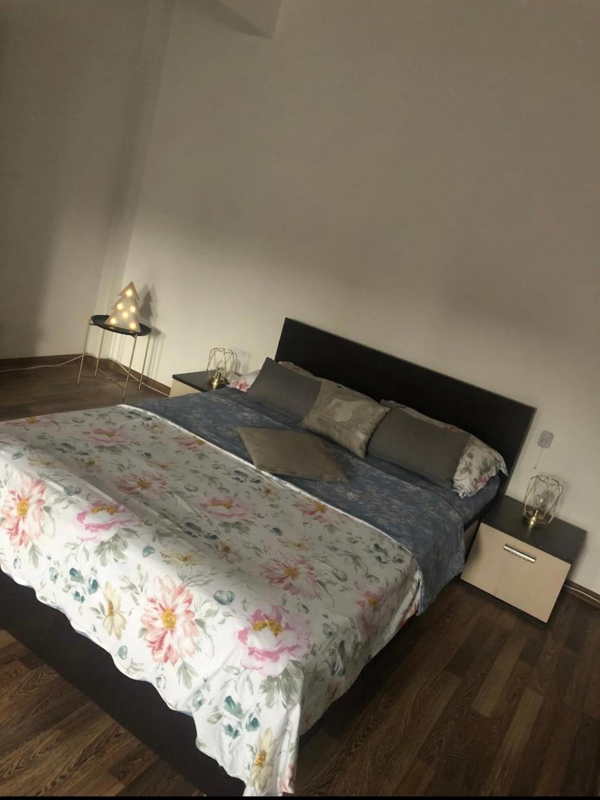 One-Bedroom Apartment - Photo 6
