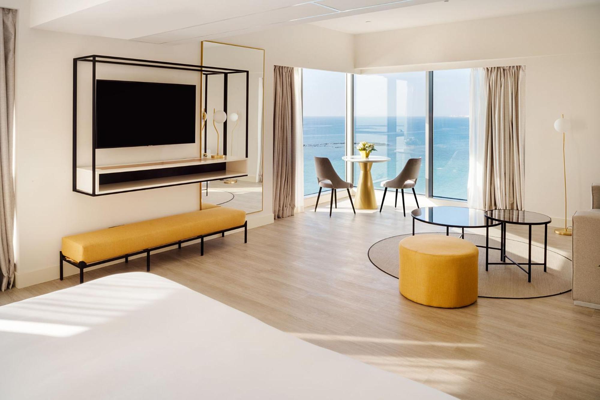 Suite with Sea View - Photo 5