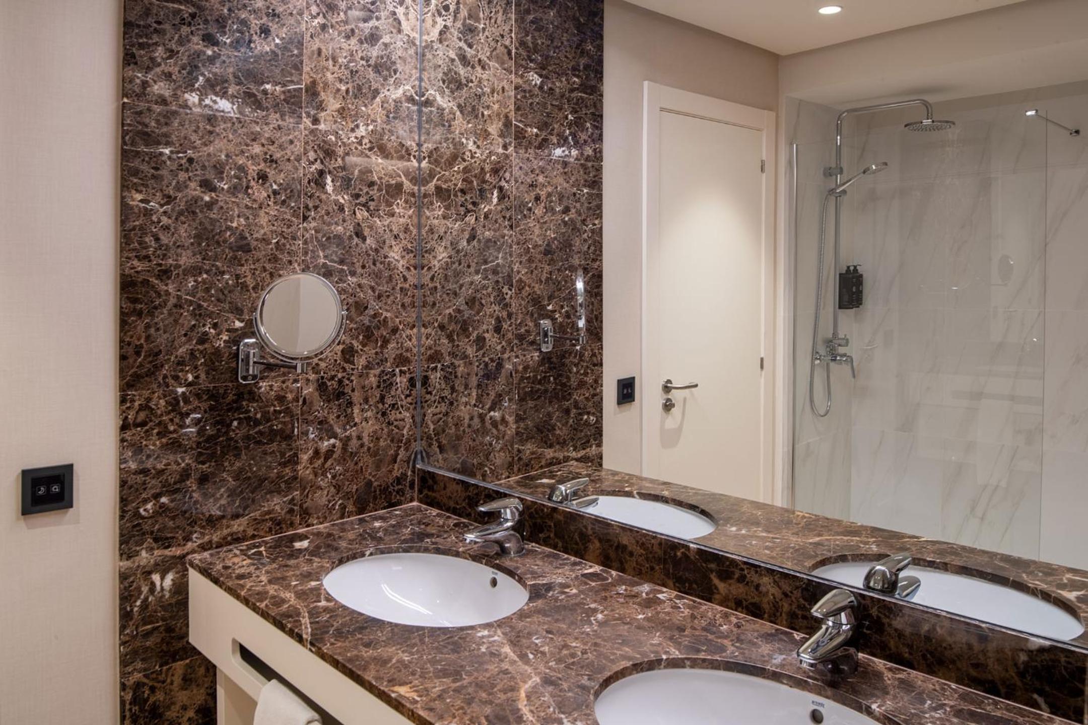 Suite with Sea View - Photo 4