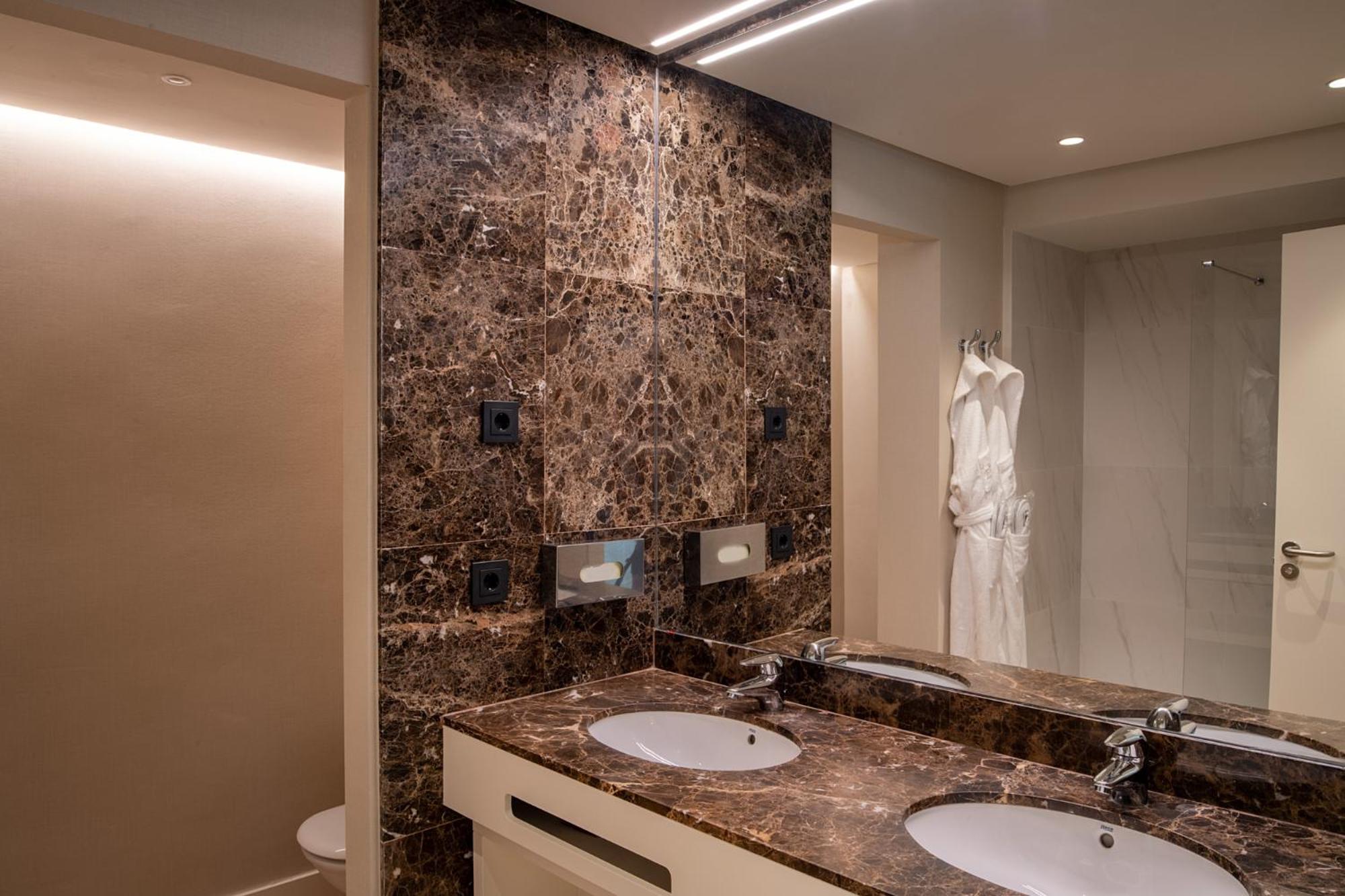 Suite with Sea View - Photo 2