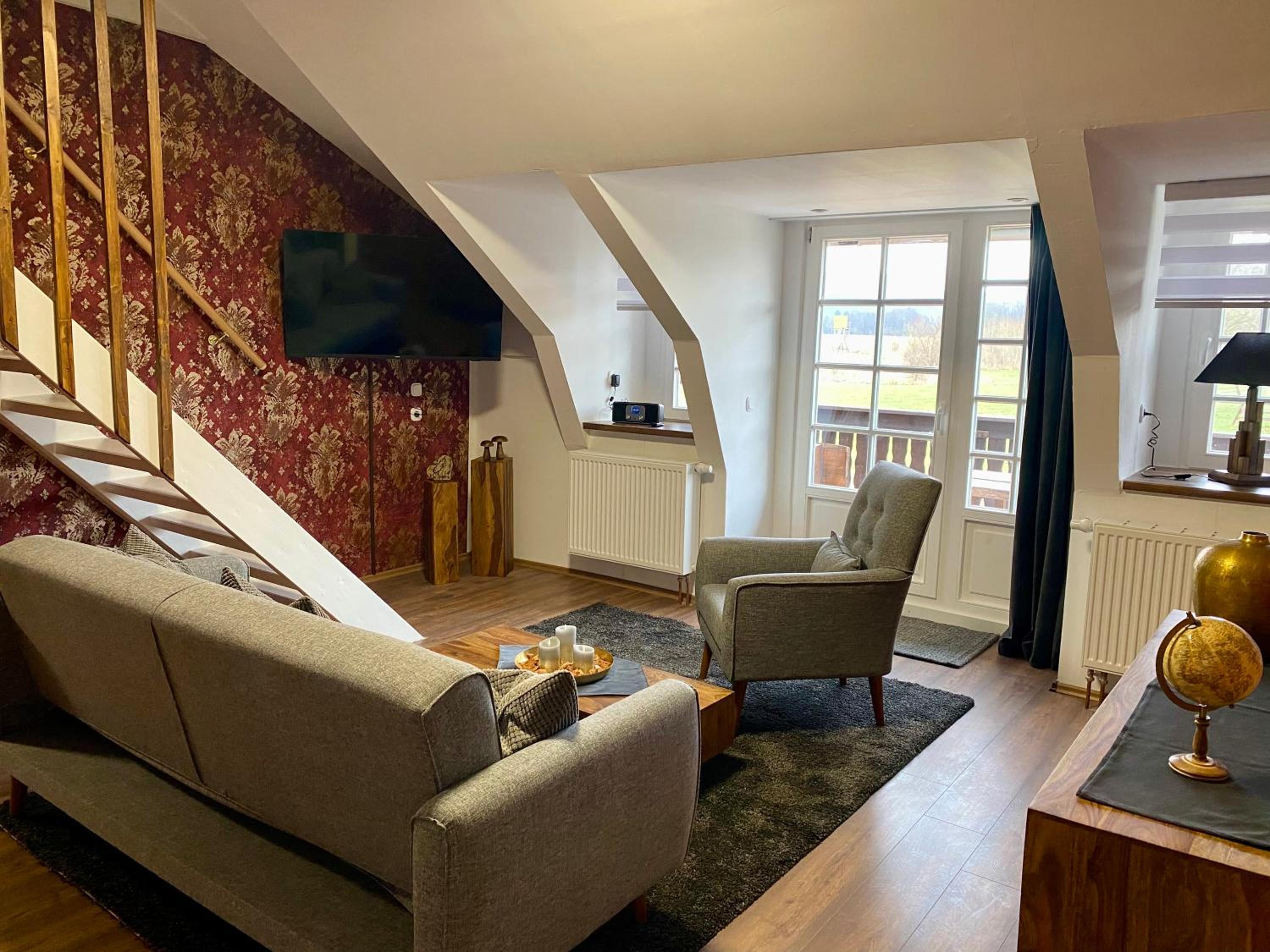 Deluxe Family Room photo 2