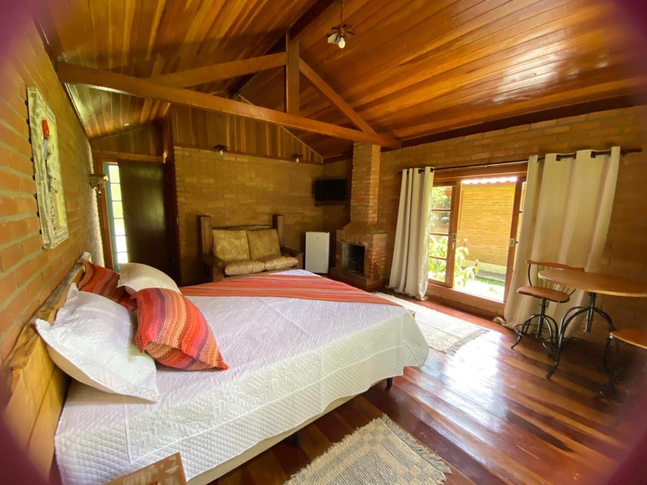 Large Double Room photo 3