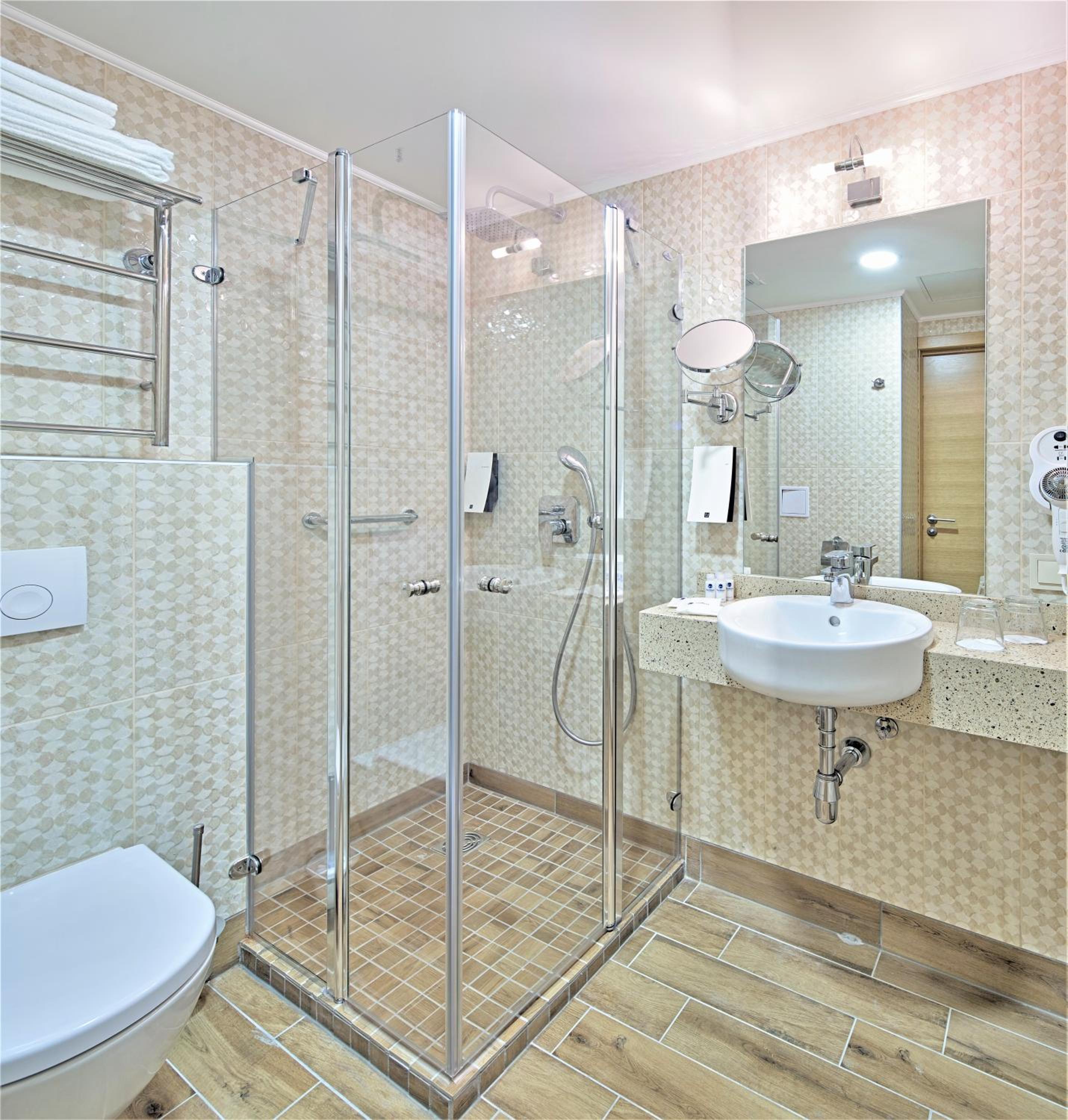 Standard Double or Twin Room with Daily Spa Access photo 3