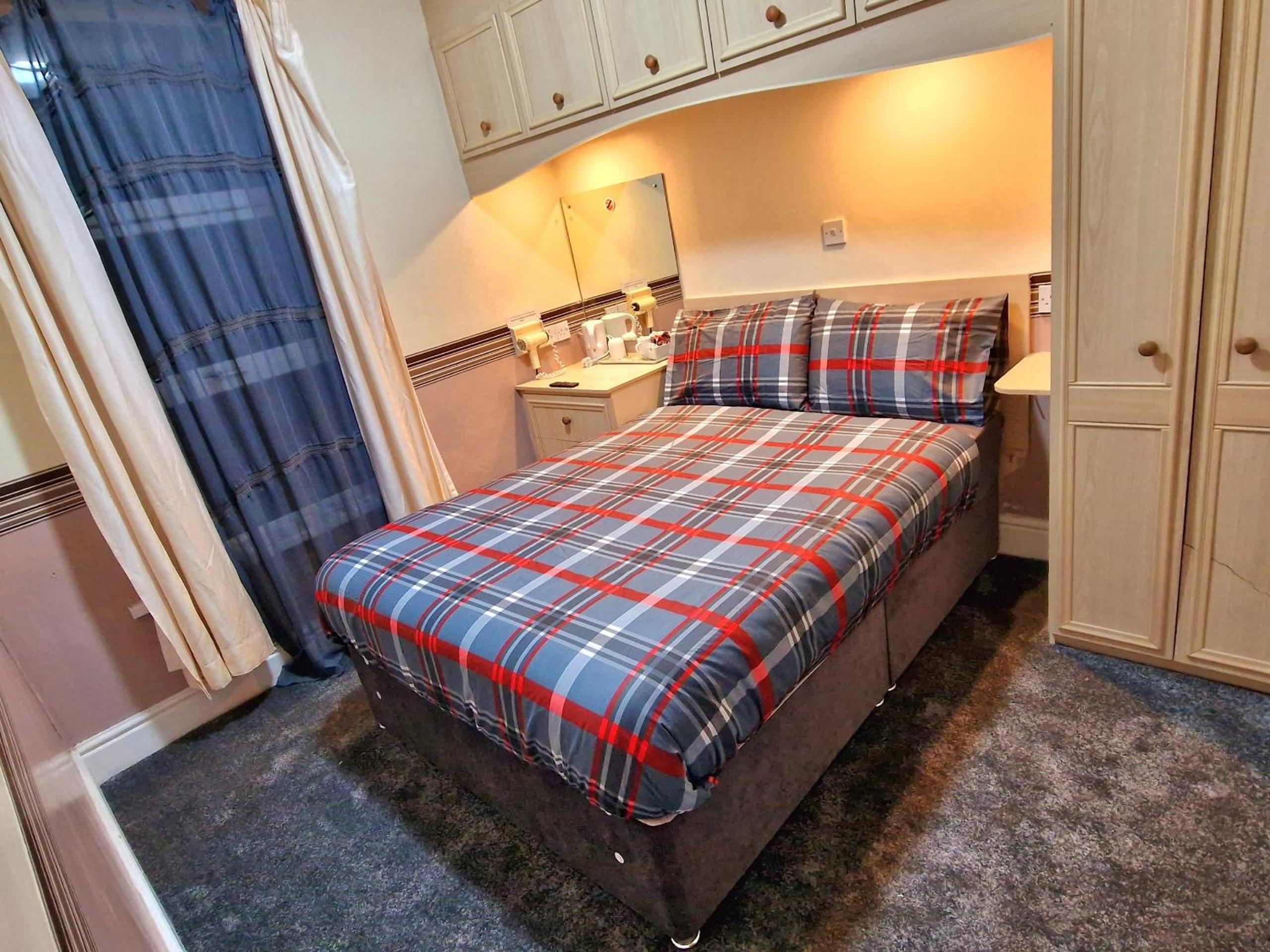 Budget Double Room - Photo 1