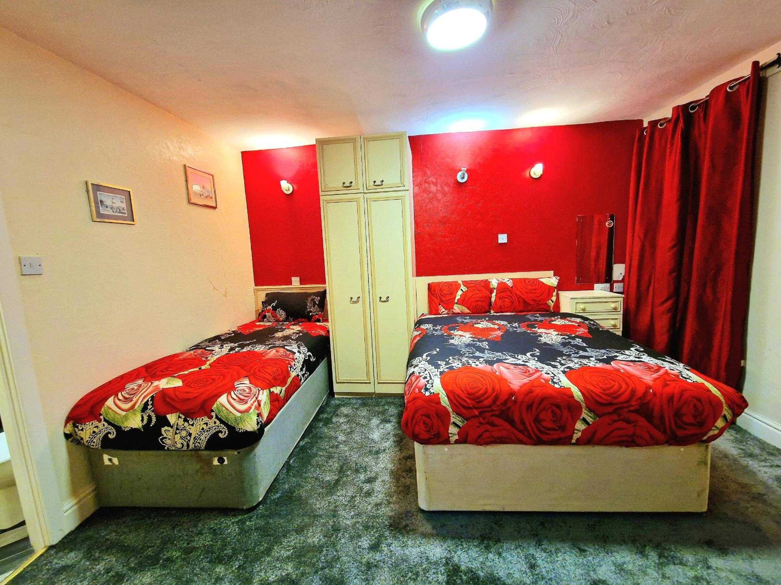 Standard Quadruple Room - Photo 4
