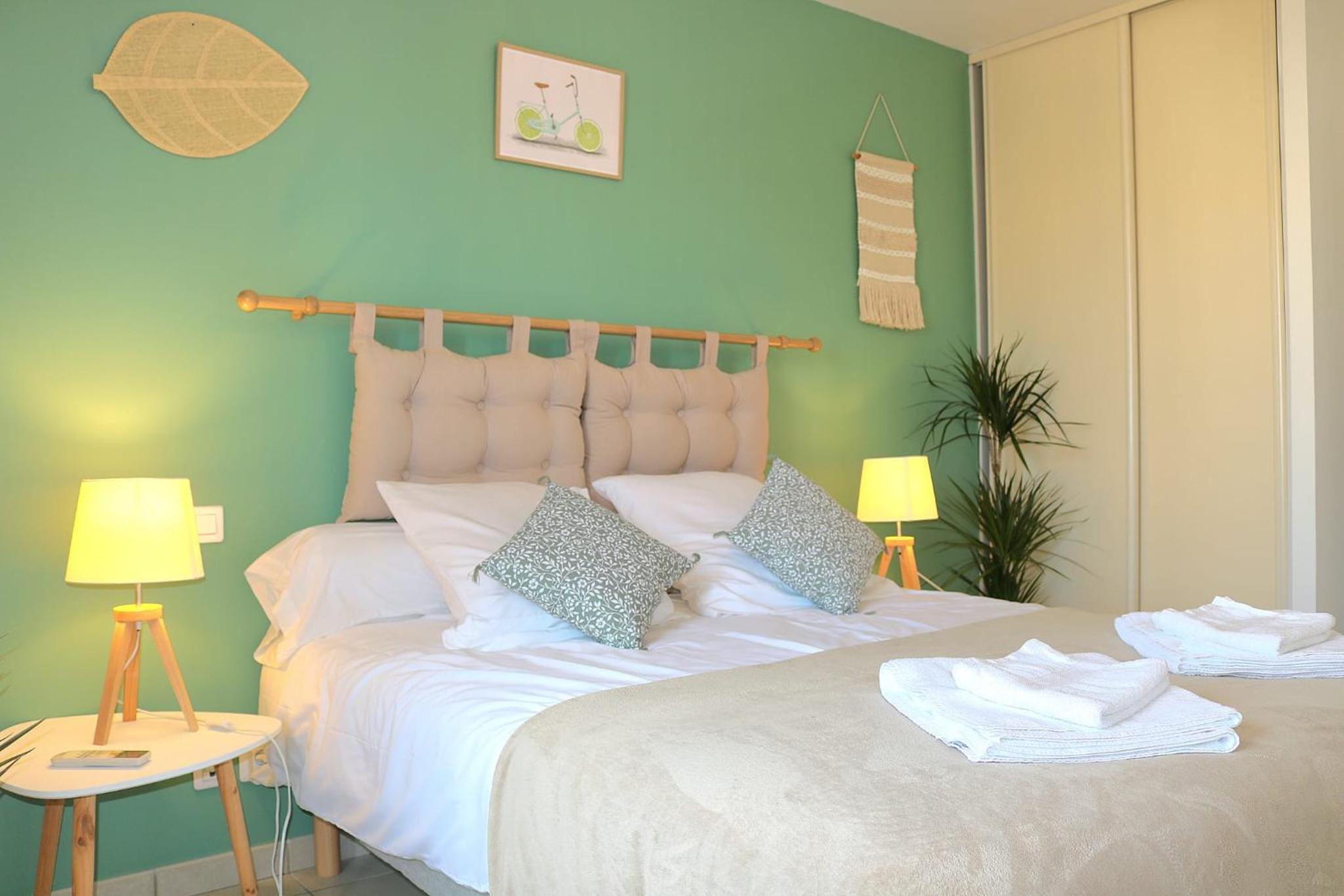 Queen Room photo 1