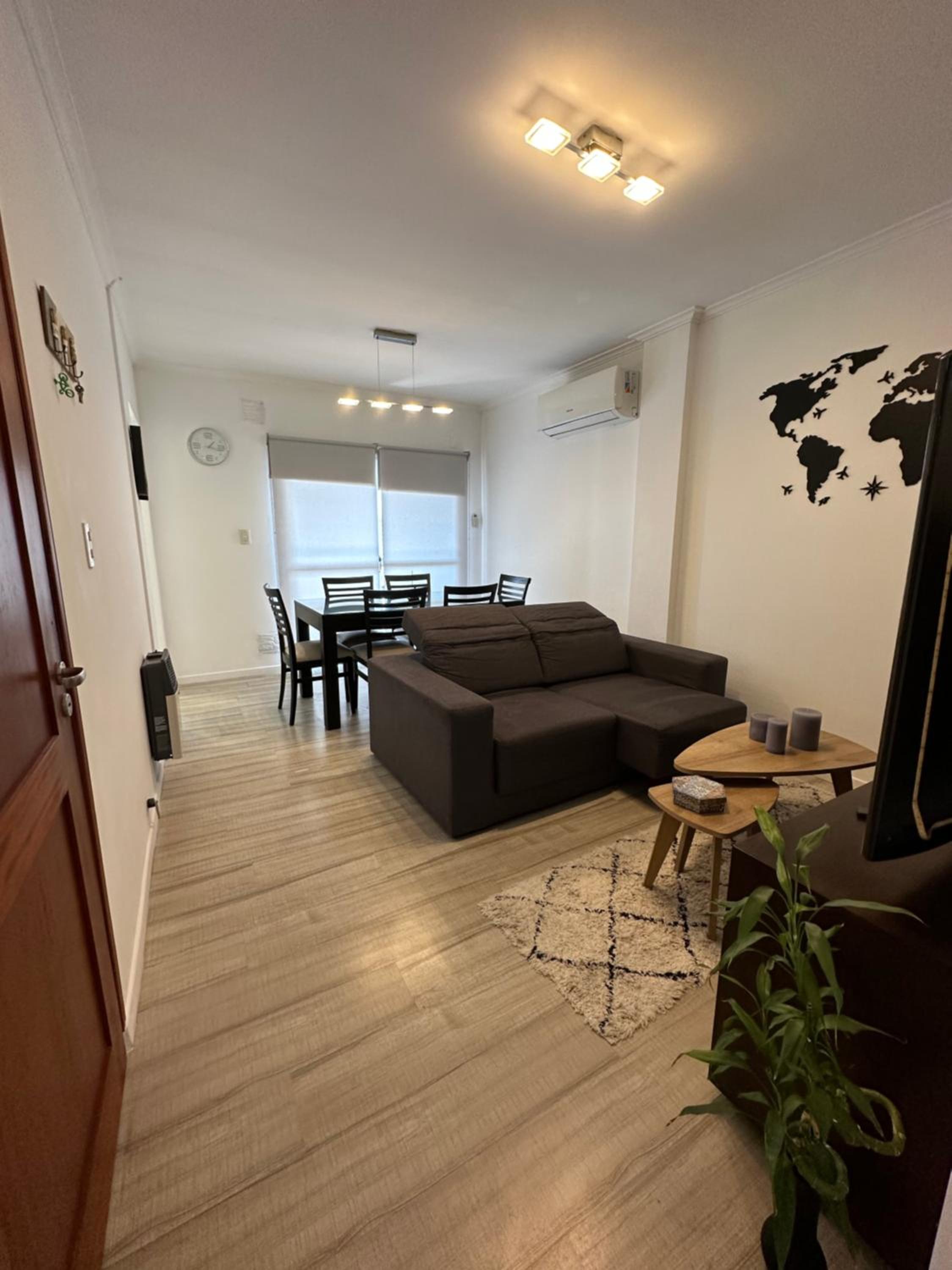 One-Bedroom Apartment photo 1