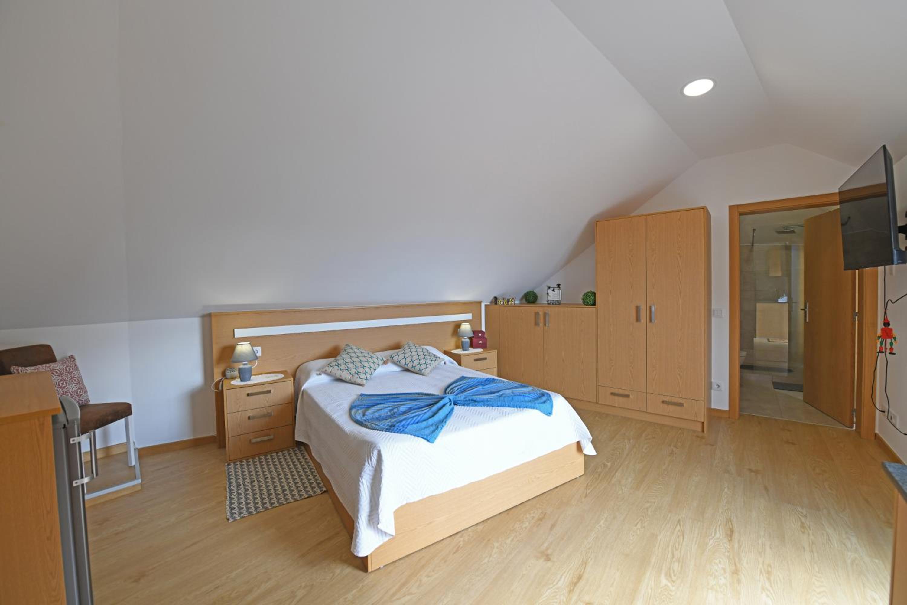 Apartment - Split Level photo 2