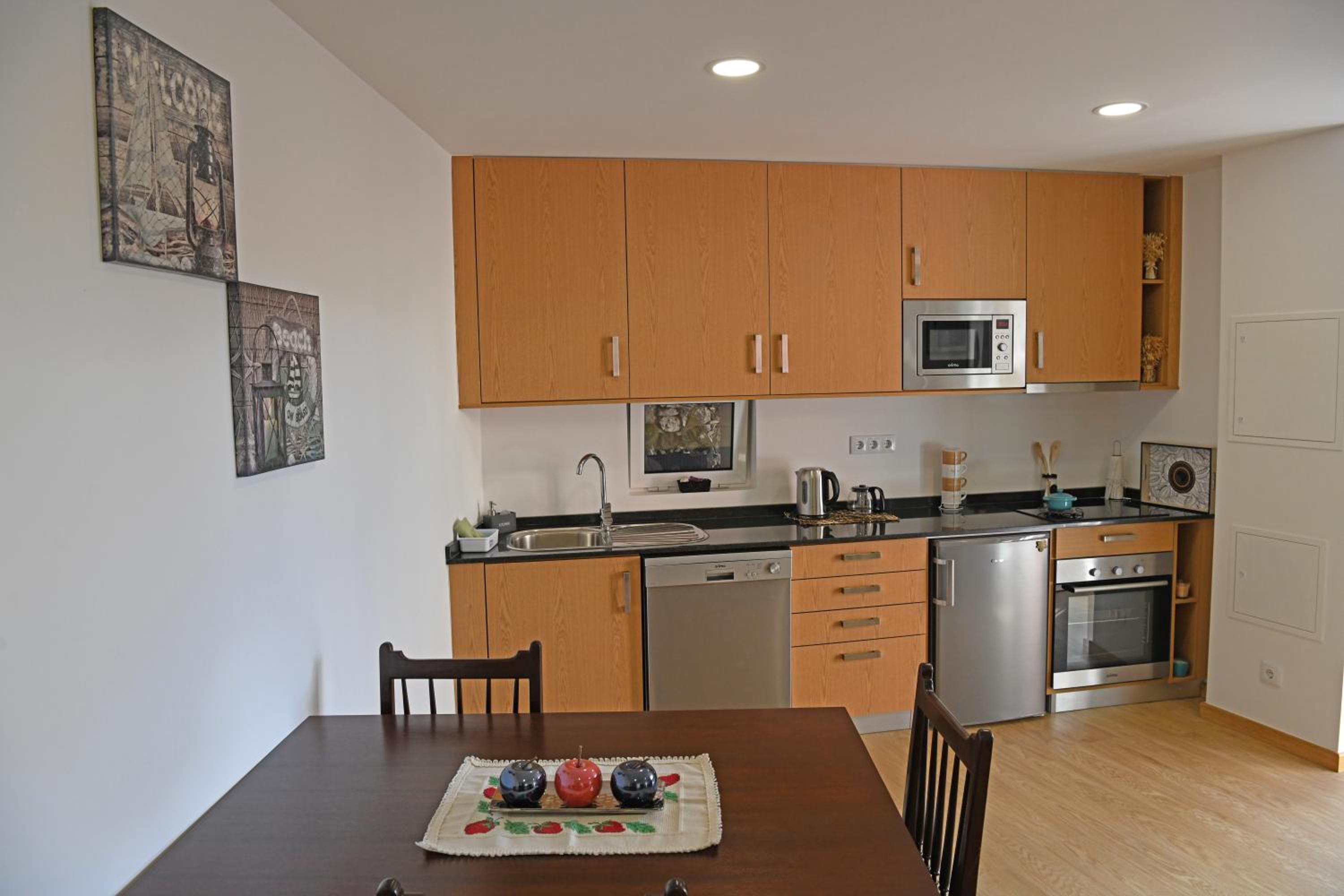 Apartment photo 2