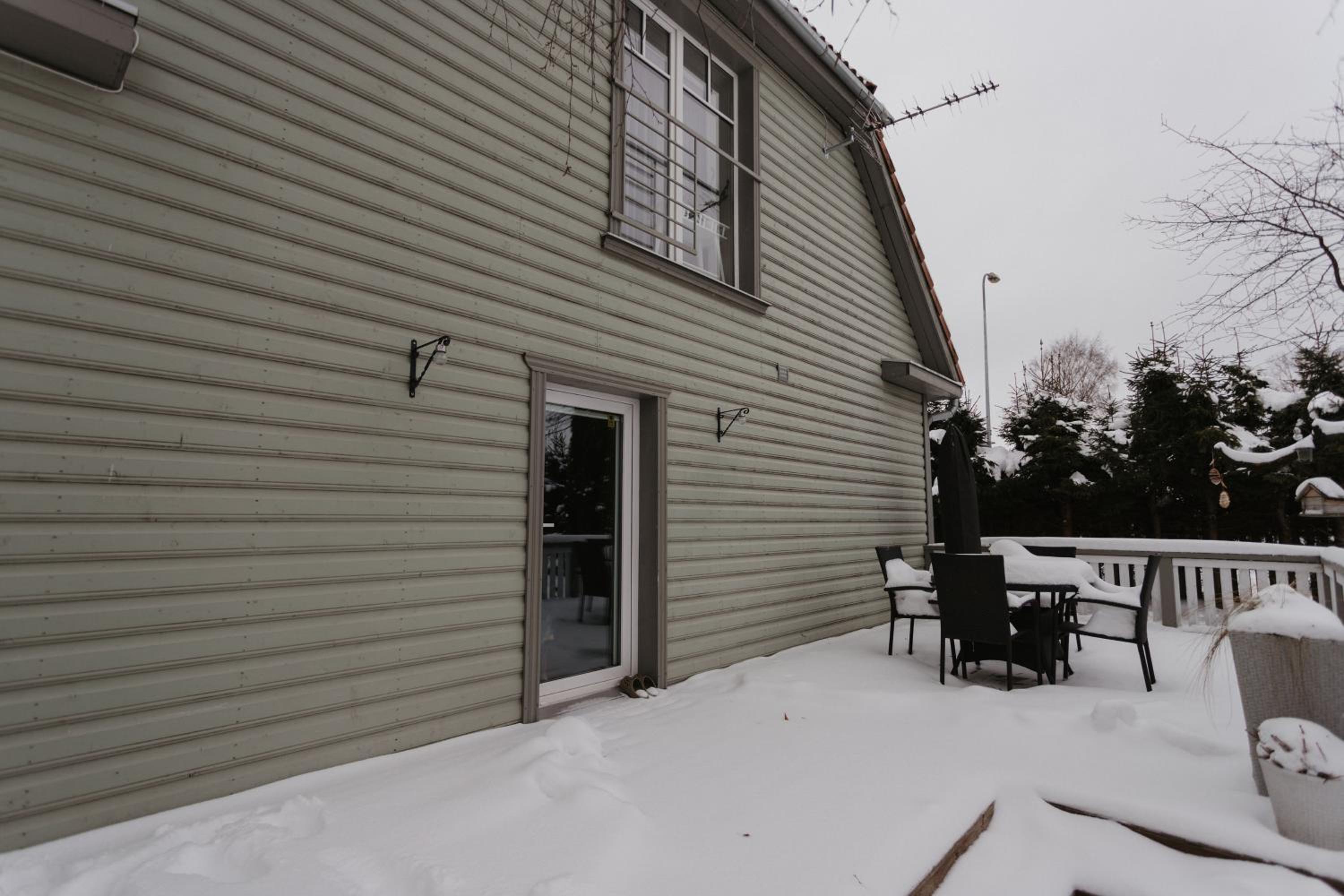 Three-Bedroom House - Photo 31