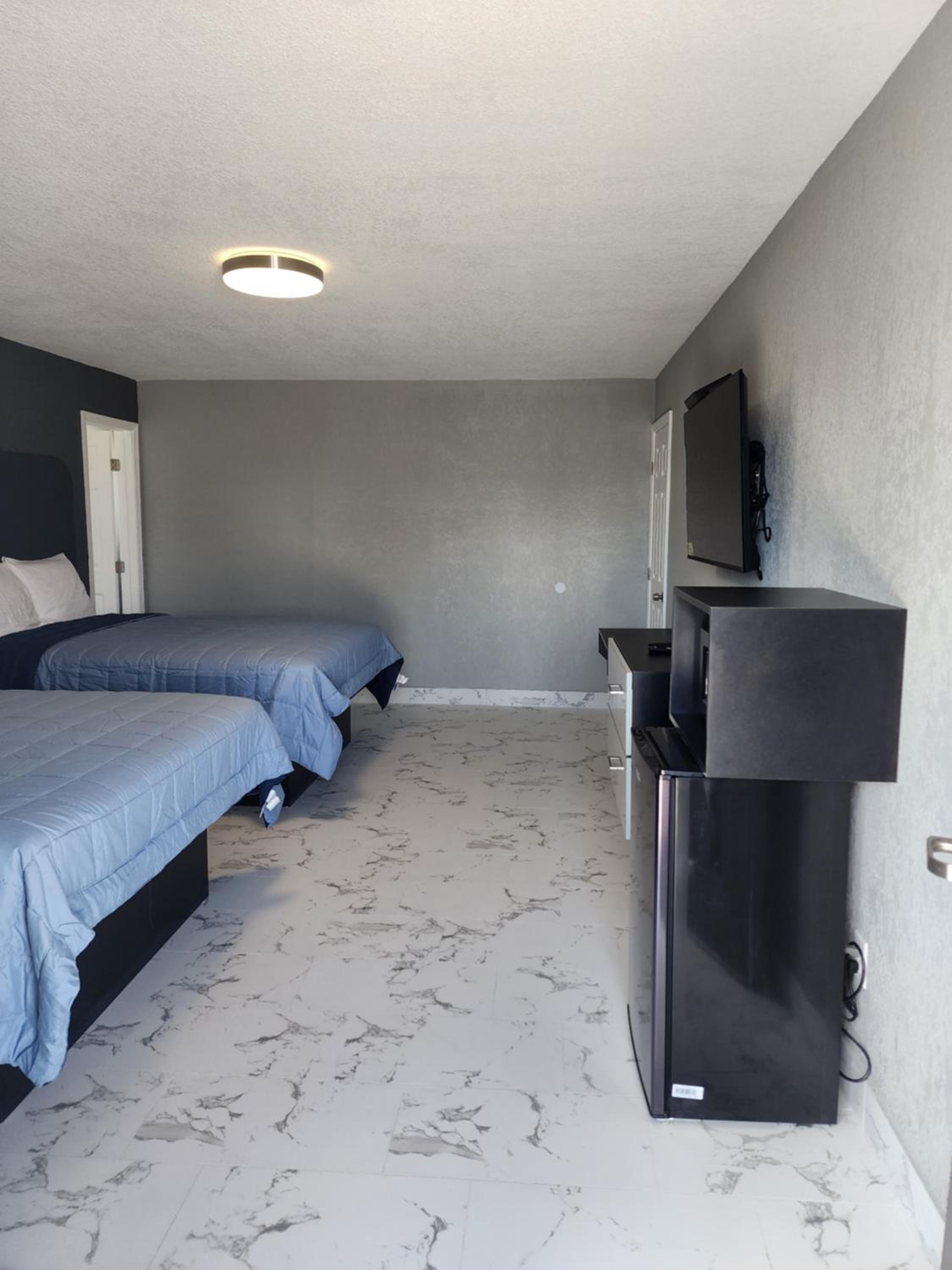 Standard Queen Room photo 1