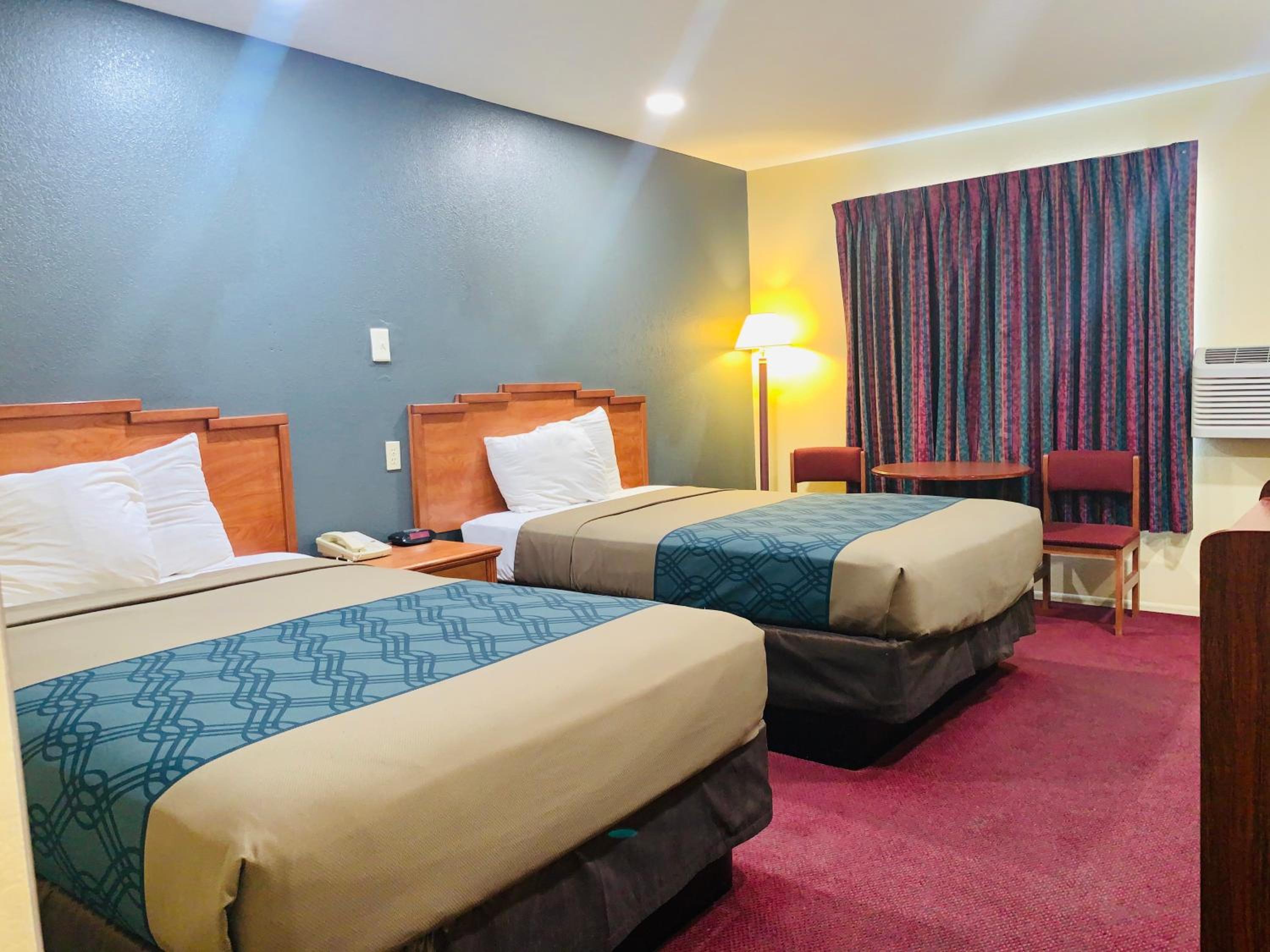 Double Room with Two Double Beds - Non-Smoking - Photo 1
