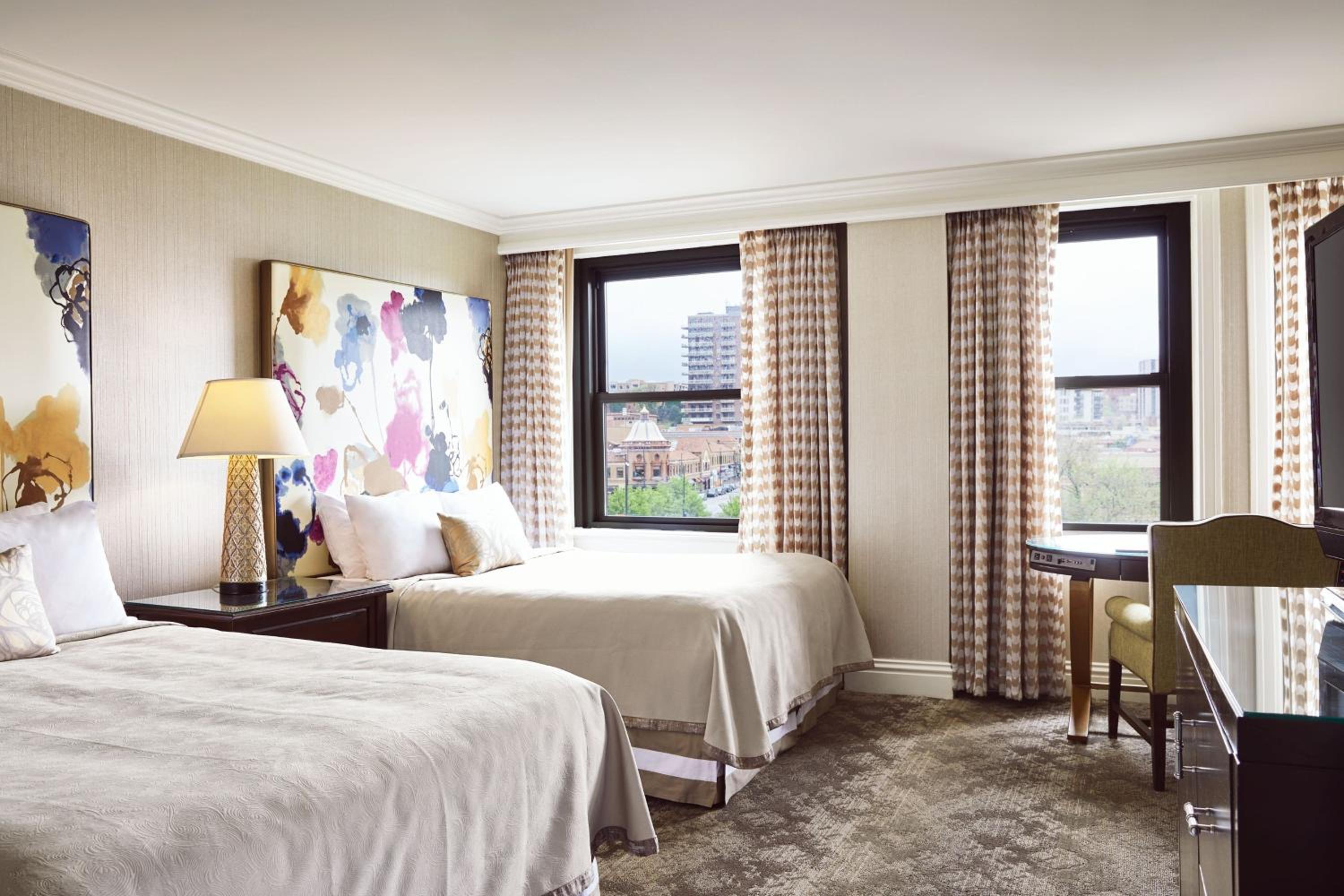 Queen Room with Two Queen Beds and Plaza View - Photo 1