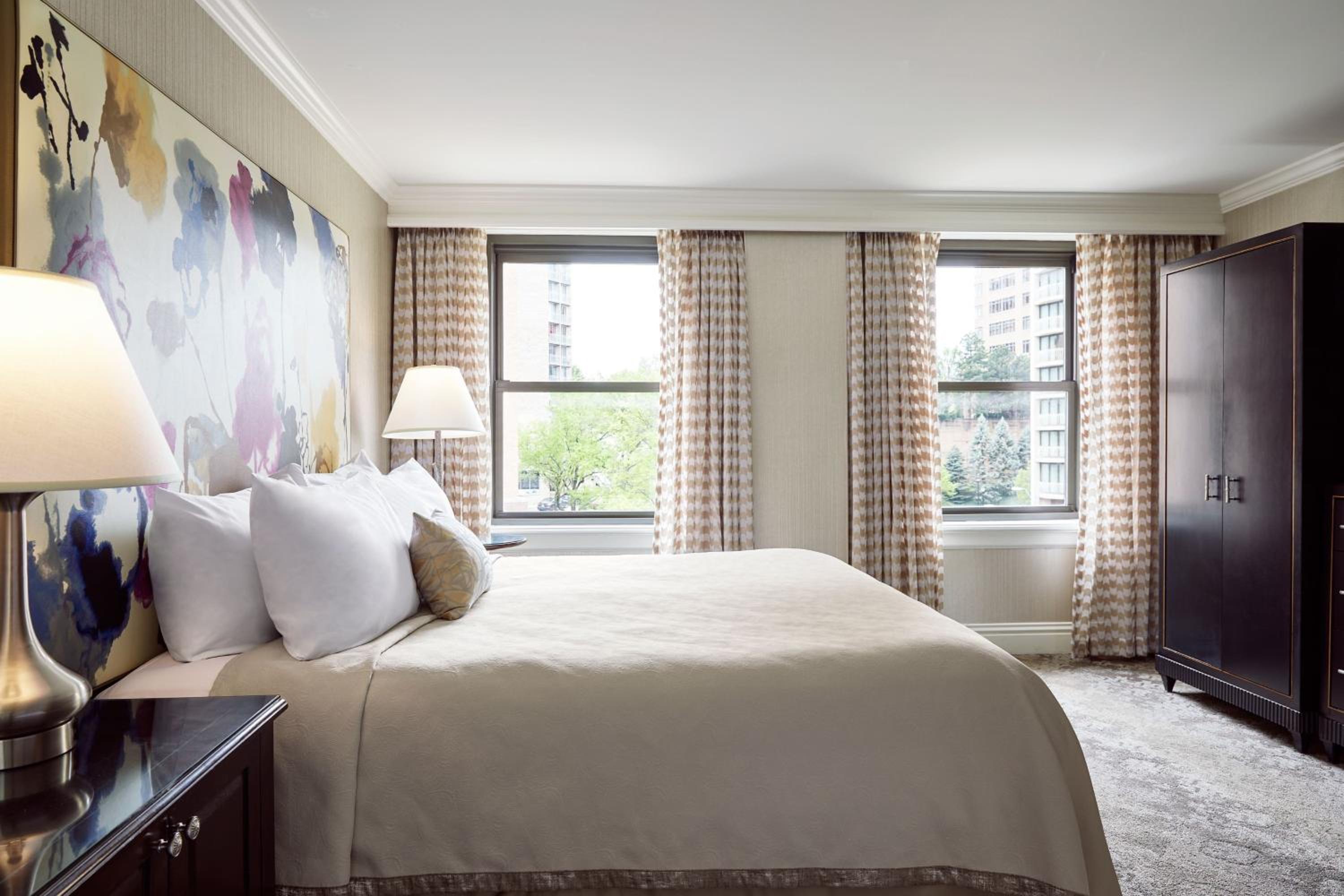Premier Suite - Photo 6