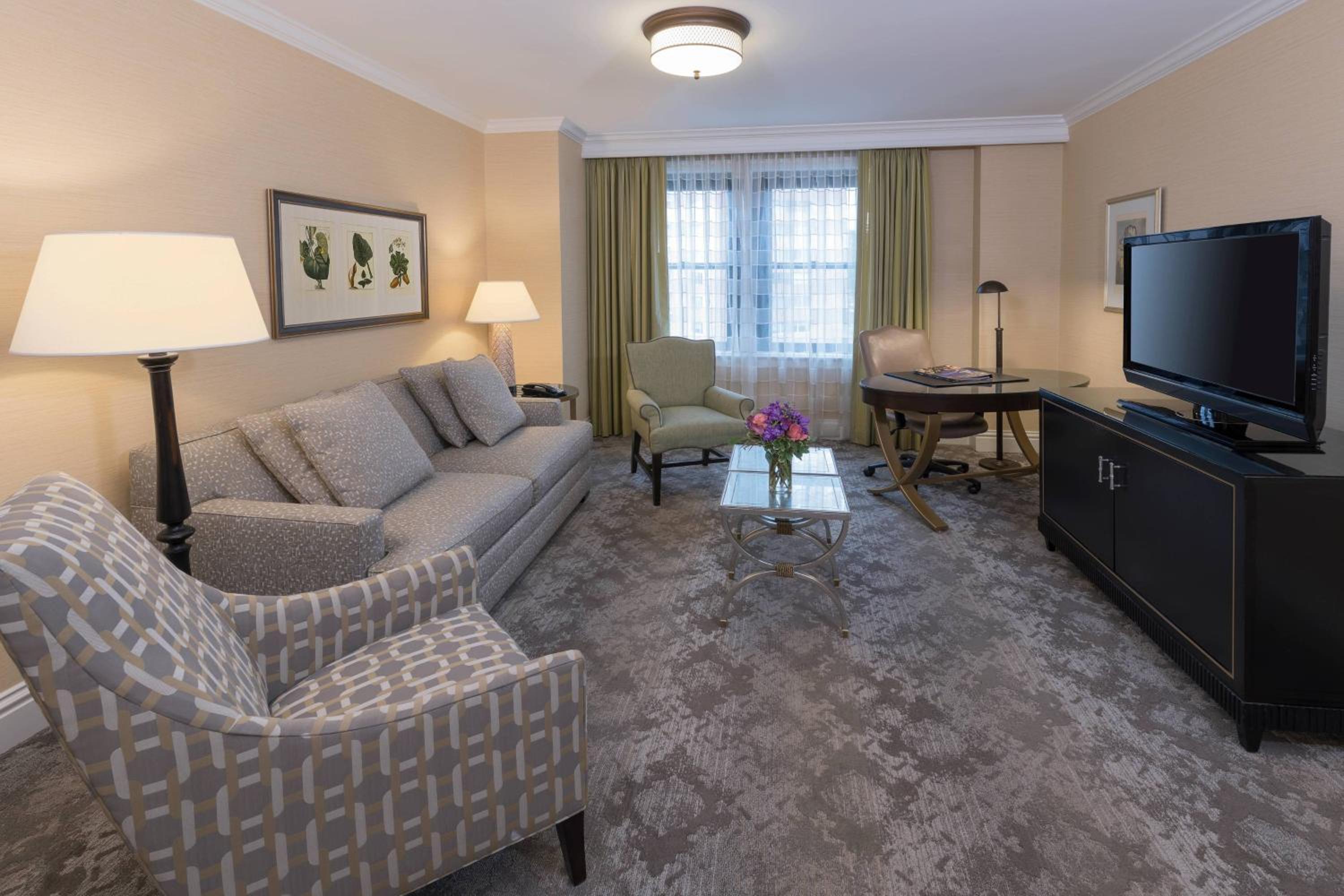 King Suite with Sofa Bed - Photo 3