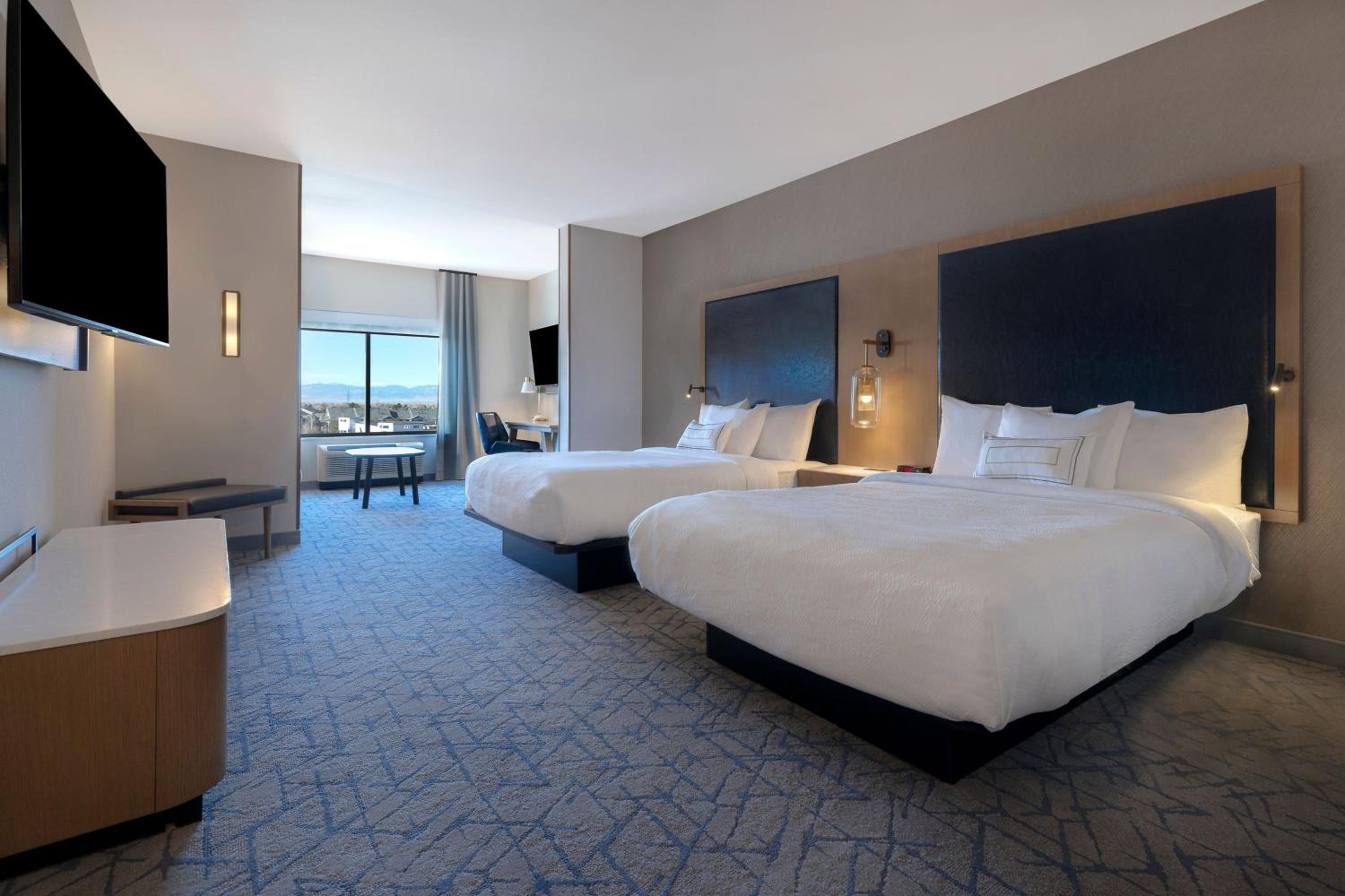Queen Suite with Sofa Bed - Hearing Accessible photo 2