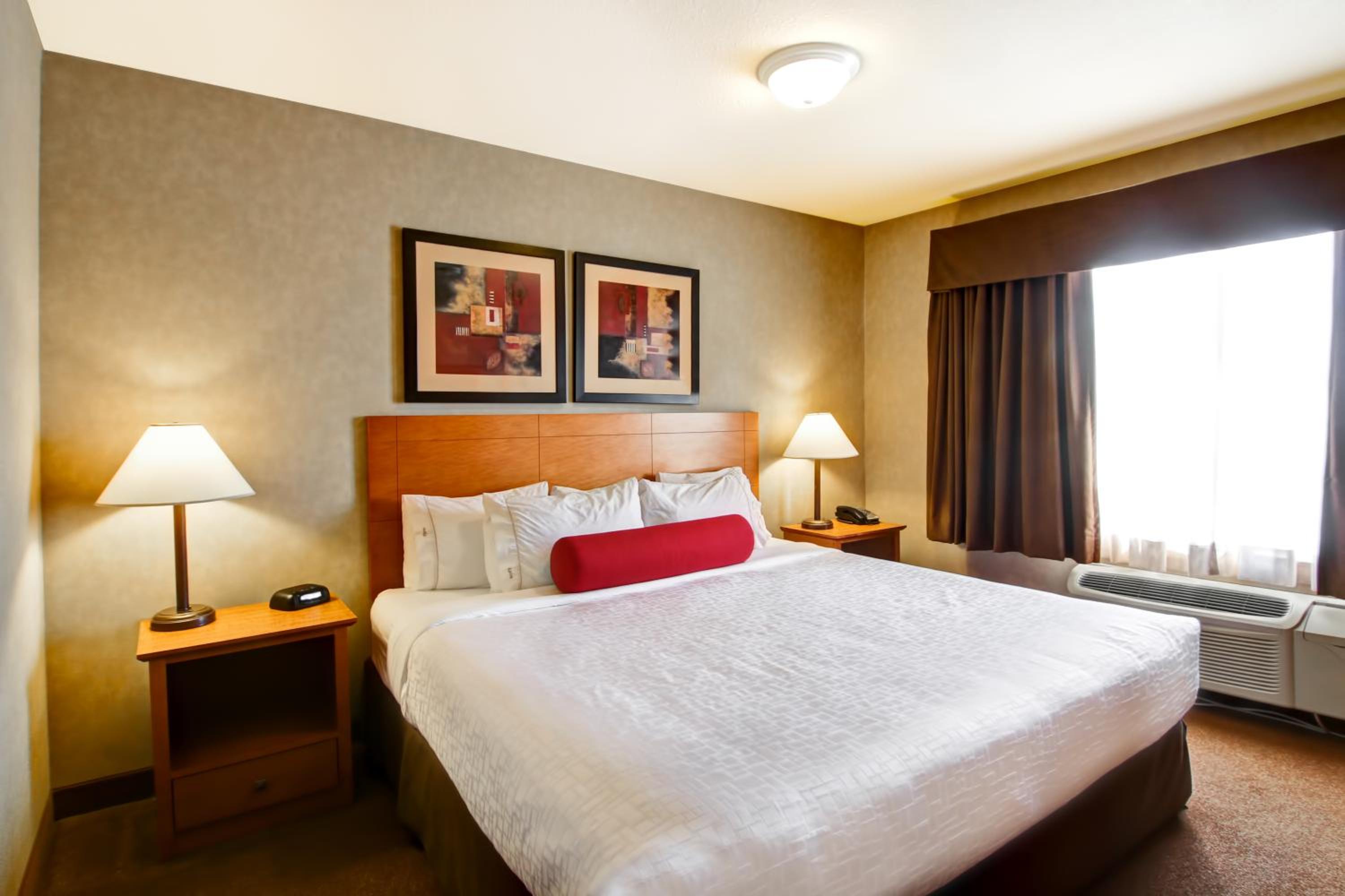 King Room - Non-Smoking - Photo 2