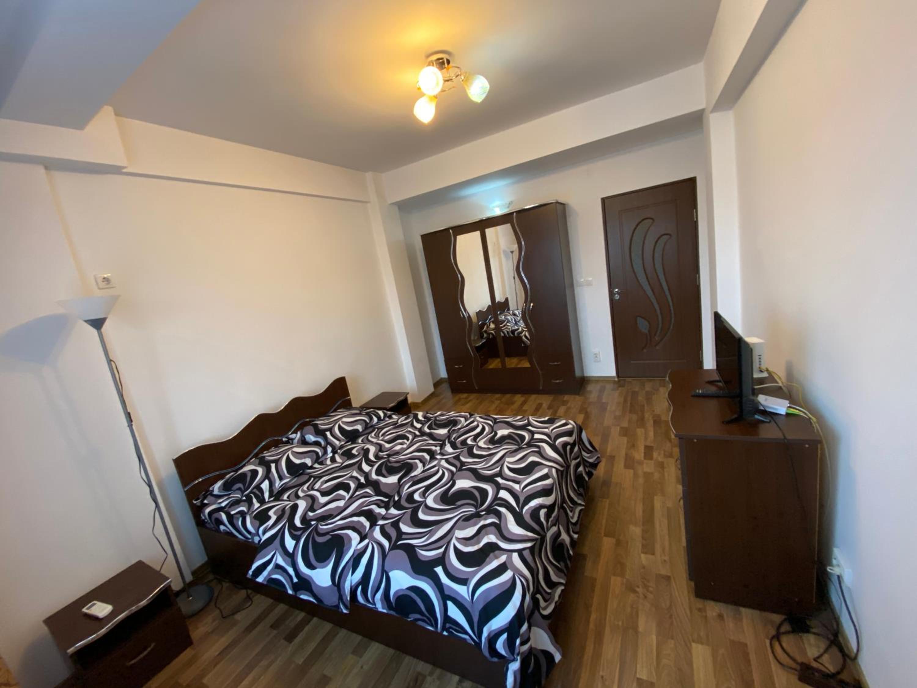 One-Bedroom Apartment - Photo 19