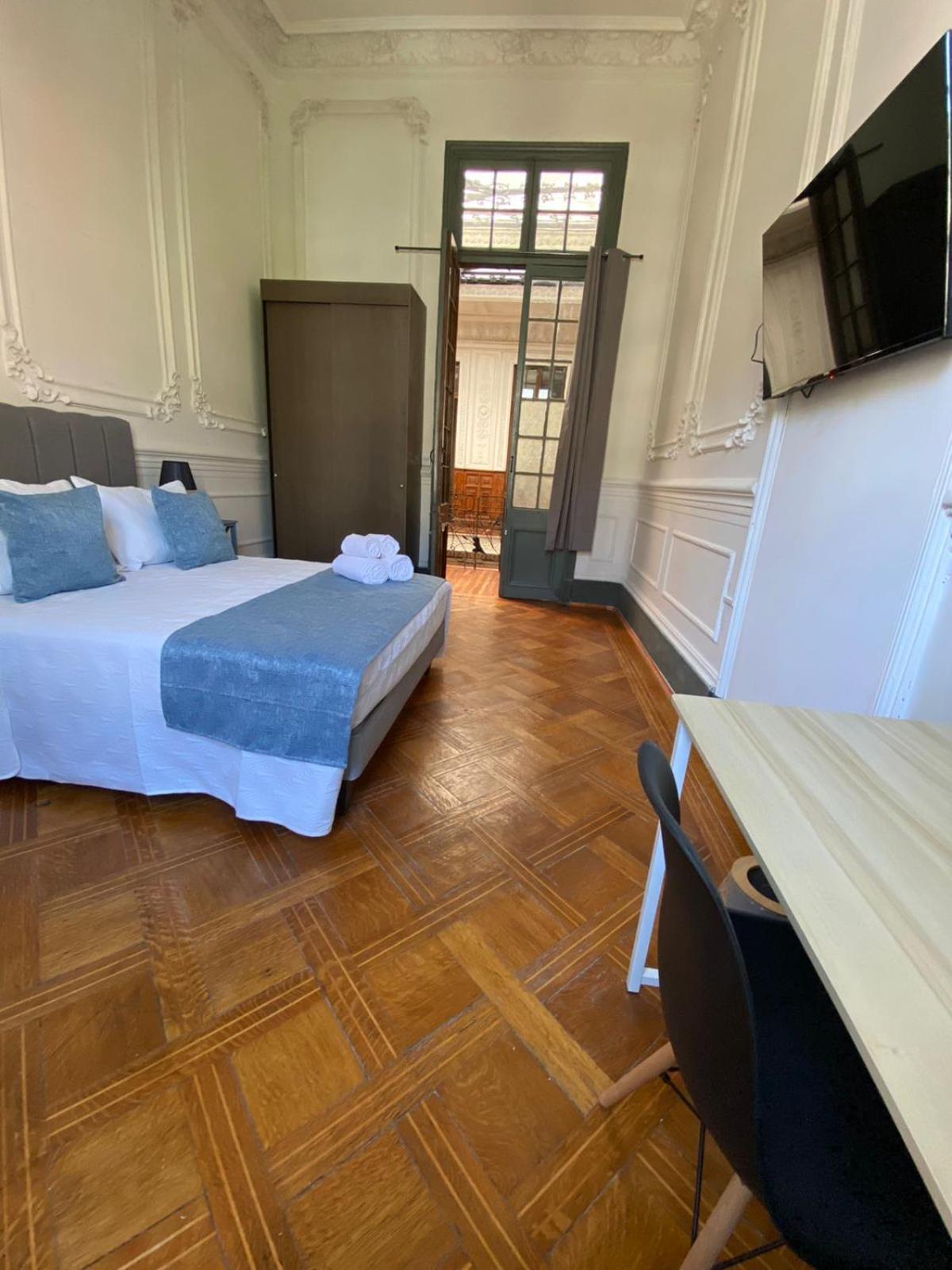 Double Room with Shared Bathroom photo 1