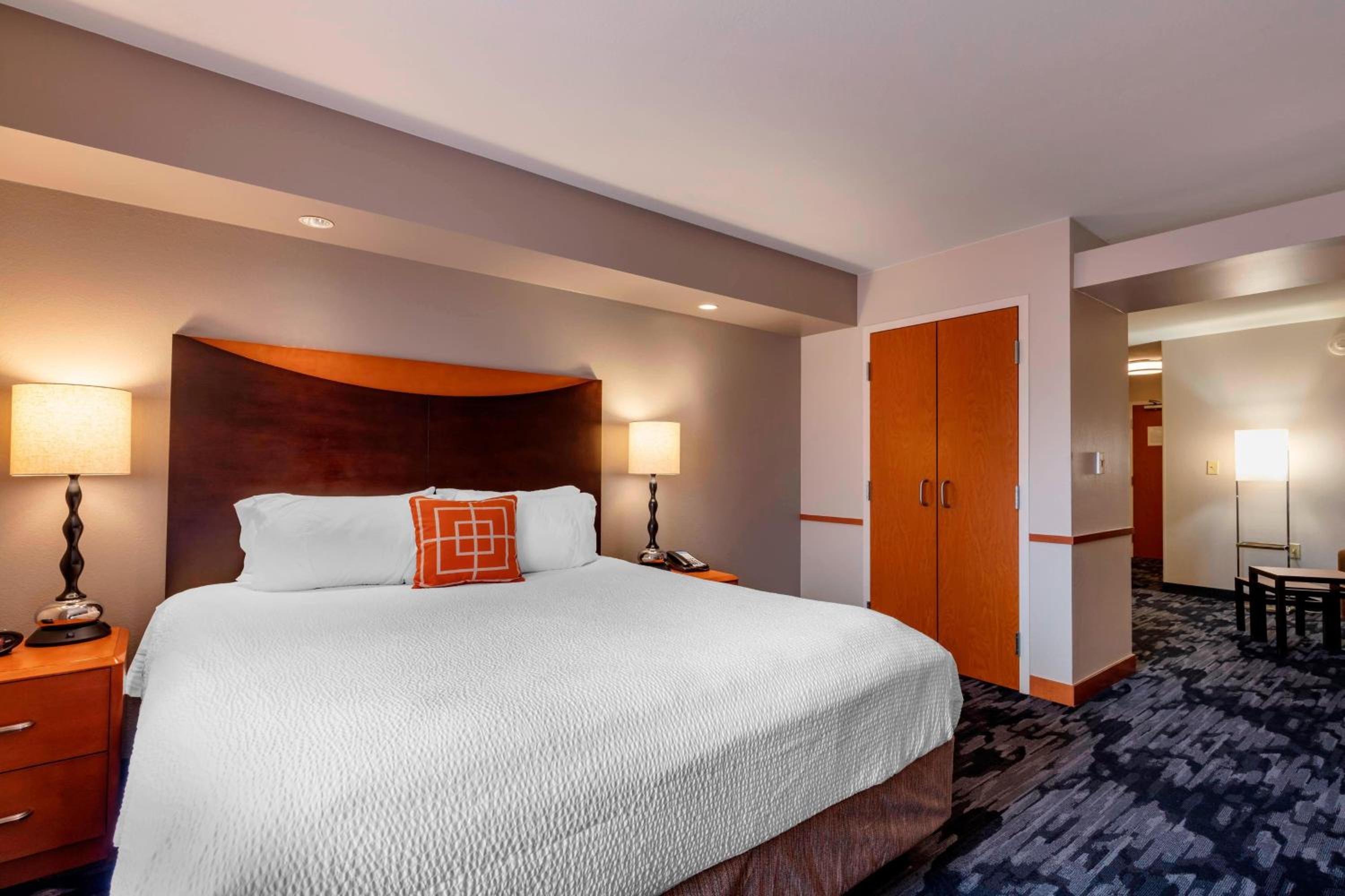 King Suite - Photo 2