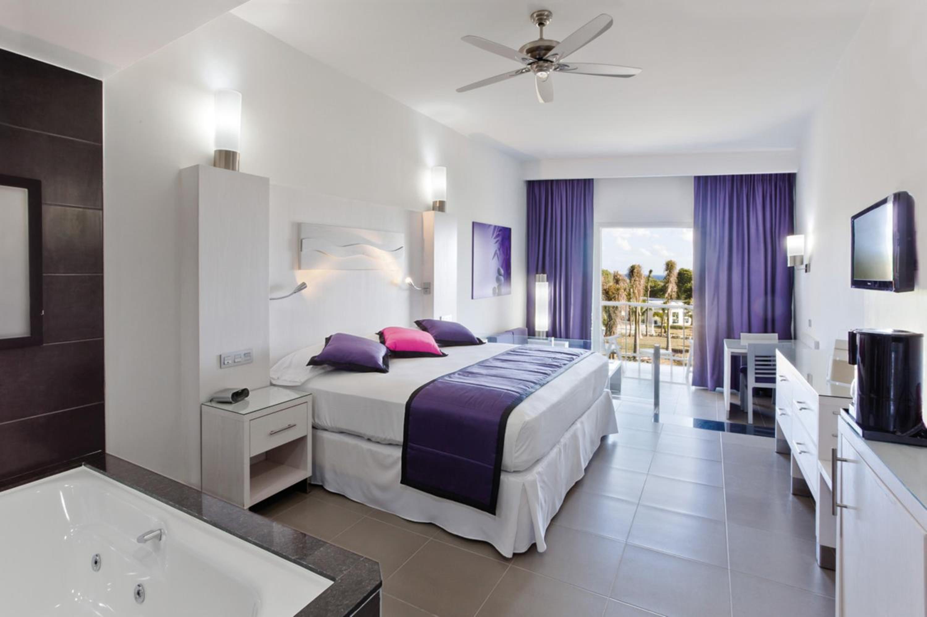  Junior Suite photo 1