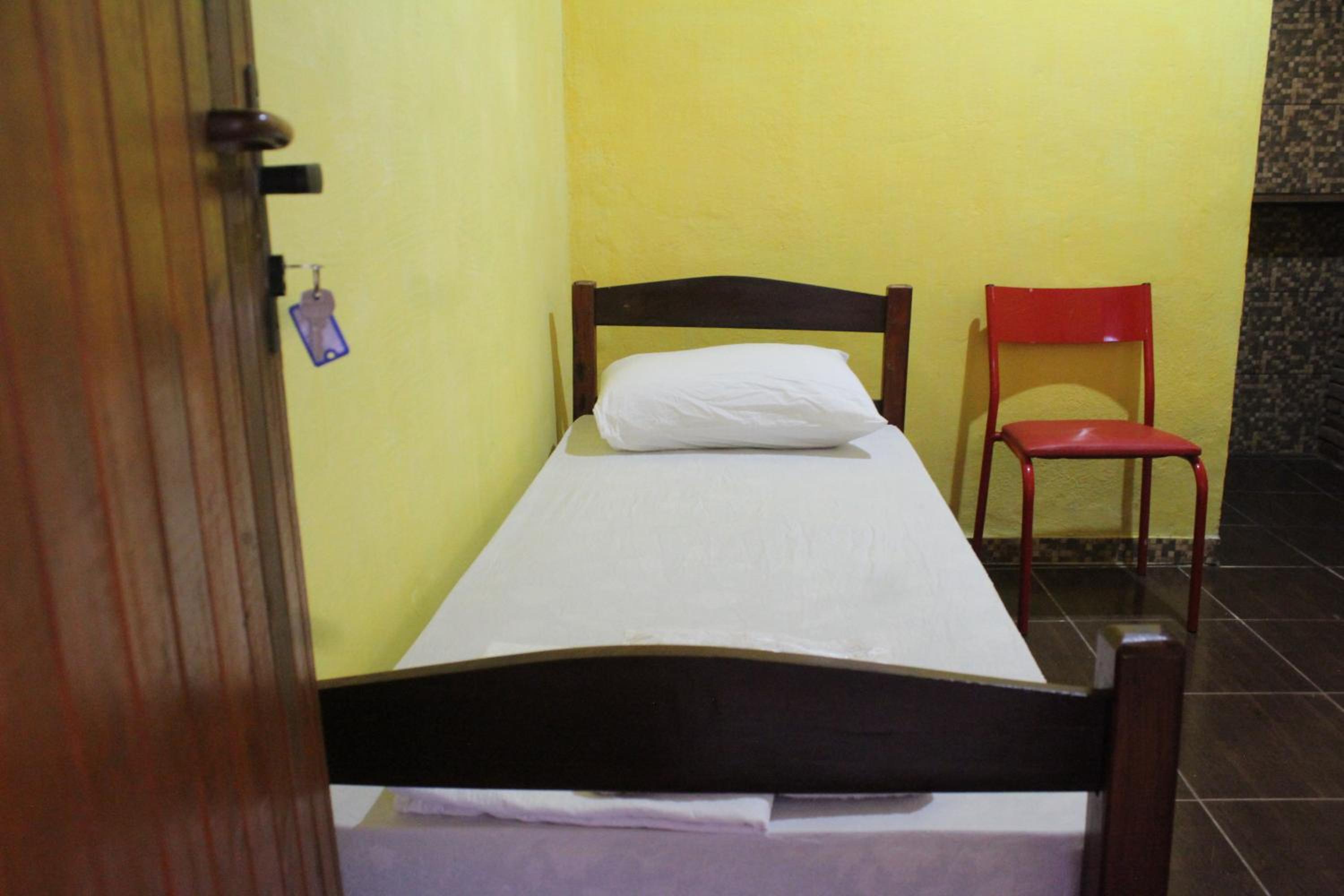 Twin Room with Bathroom photo 2
