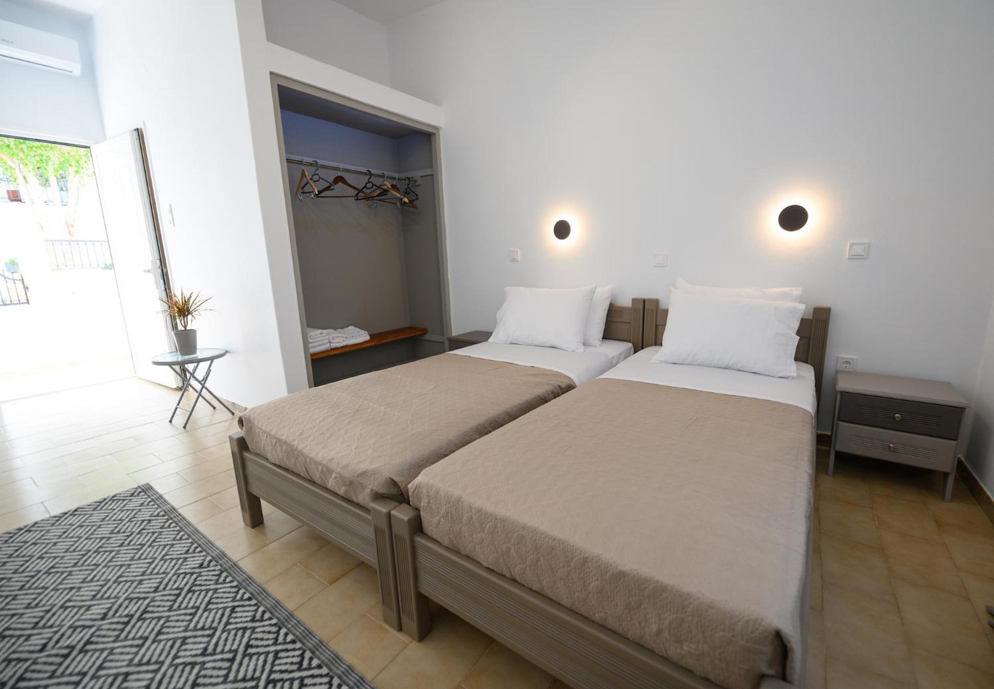 Standard Double or Twin Room photo 3