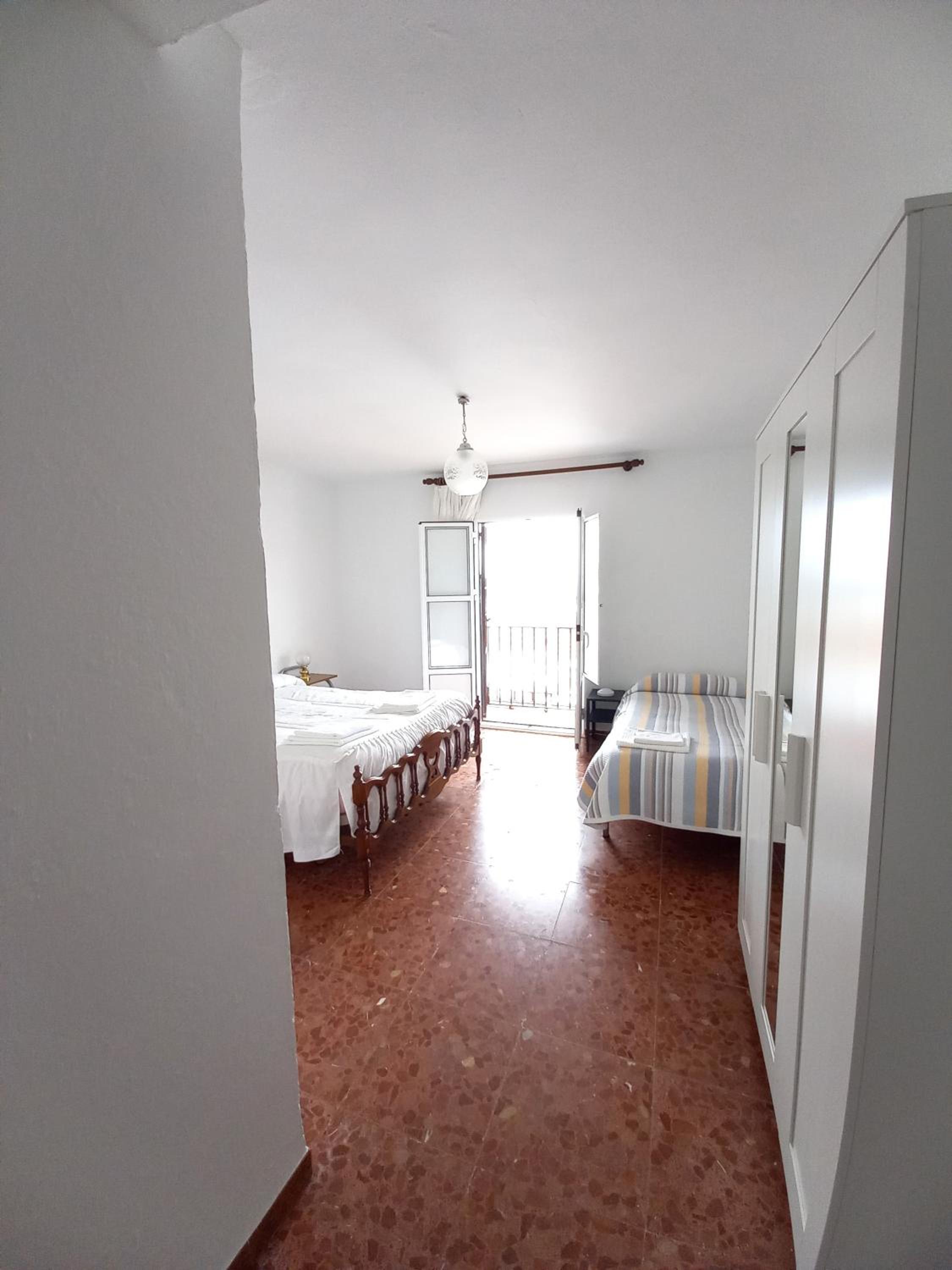 Three-Bedroom House photo 3