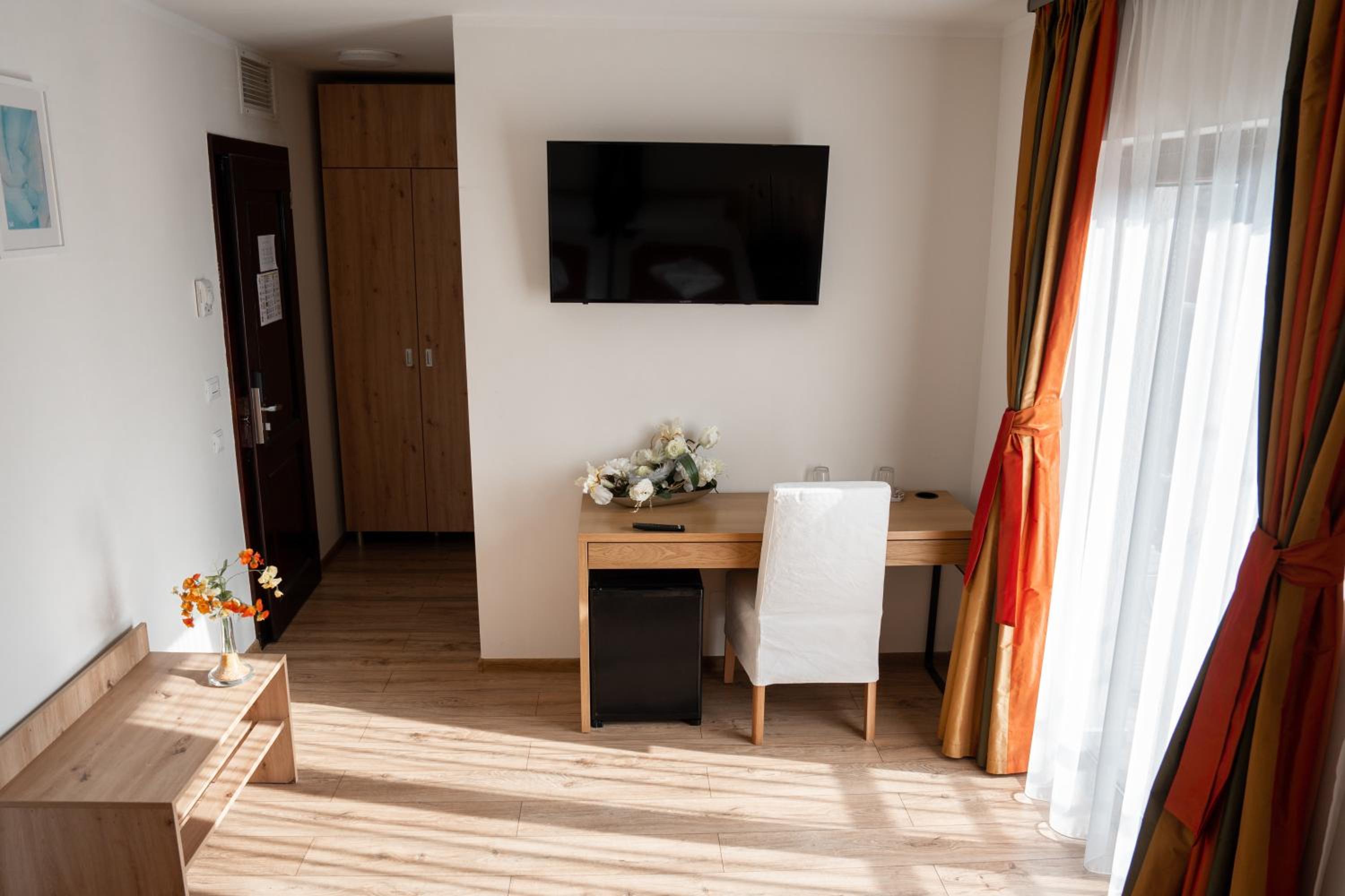Triple Room with Balcony photo 3