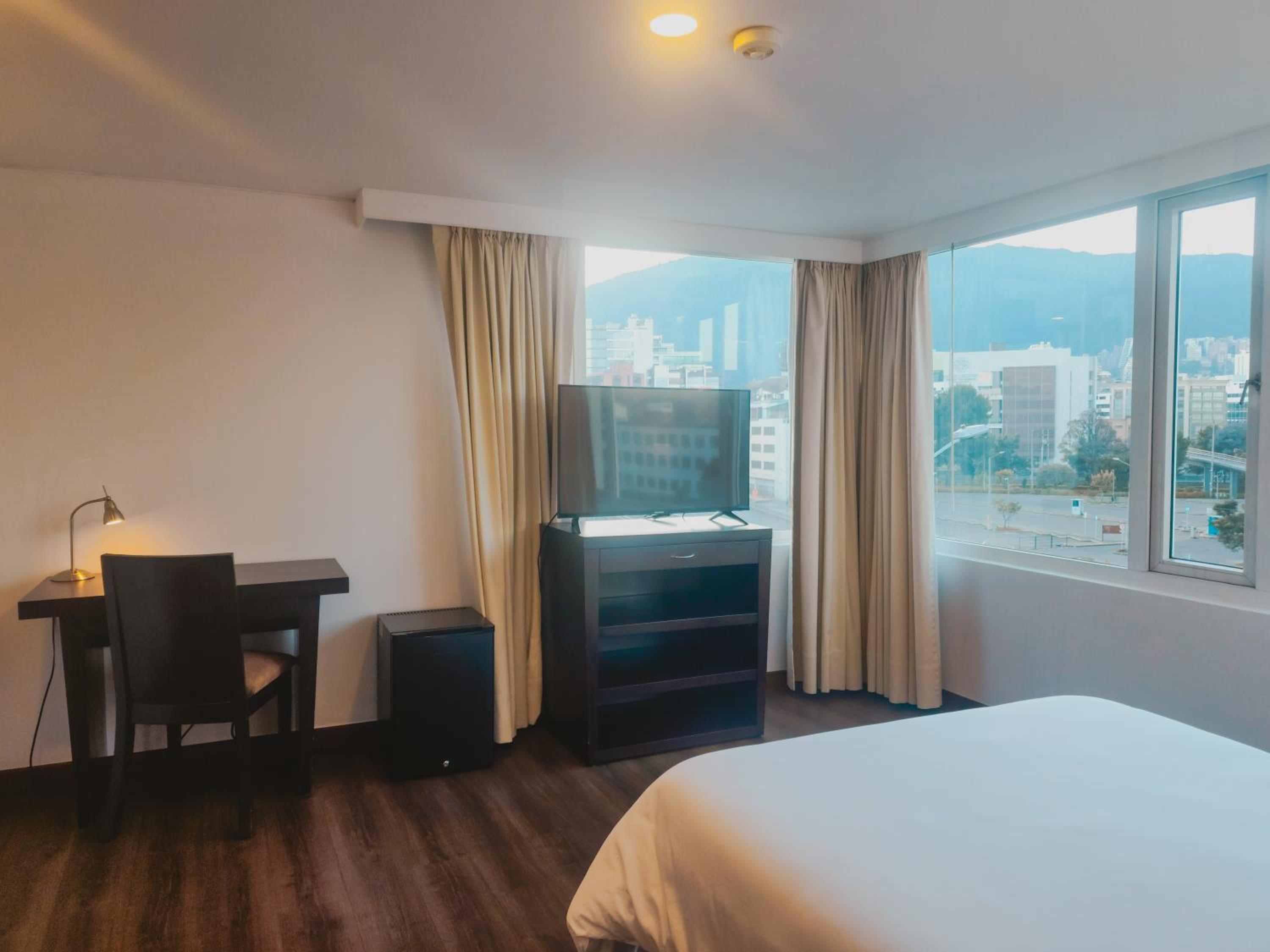 Standard Double Room - Photo 7