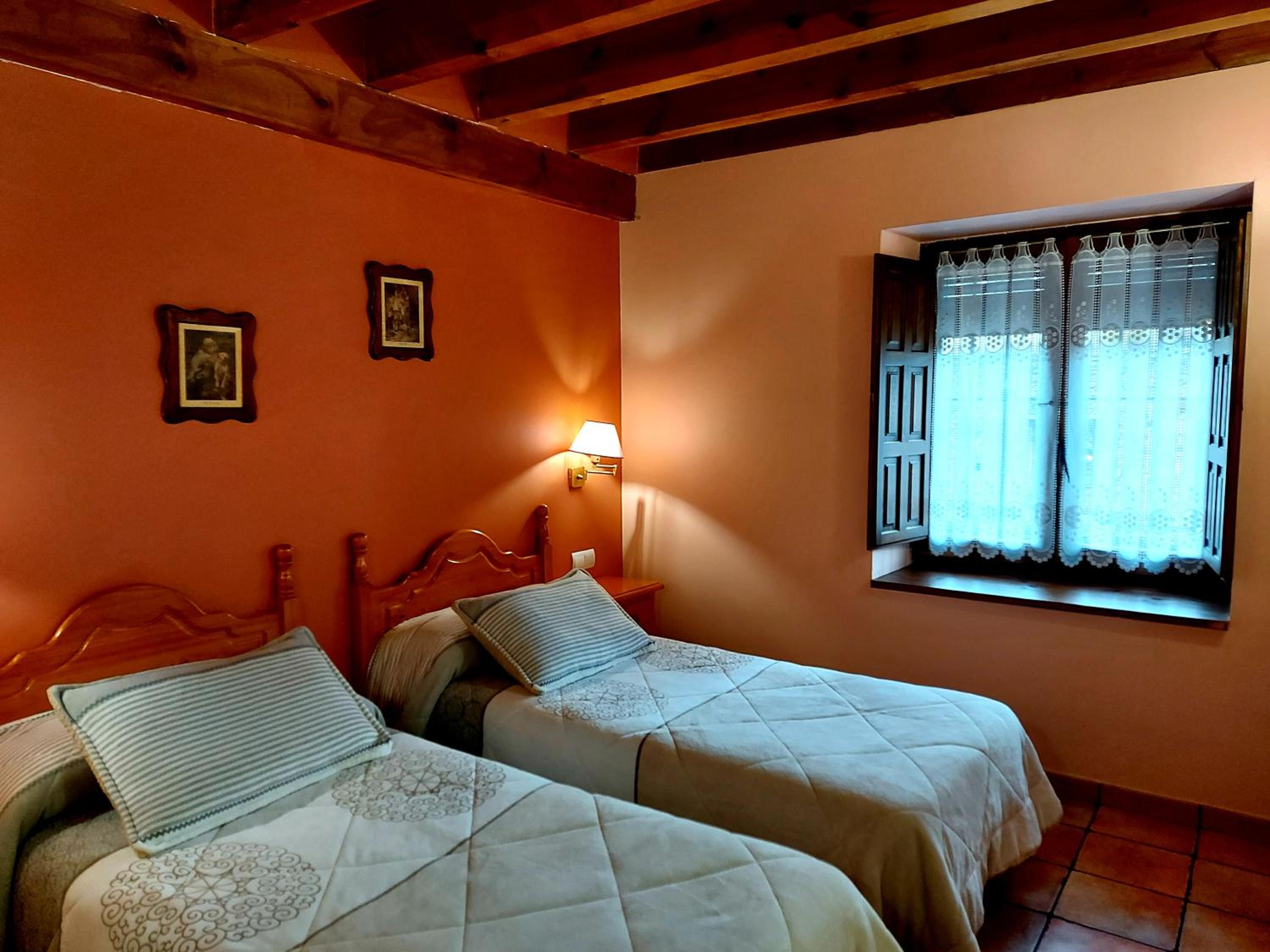 Habitación Doble con Baño Privado