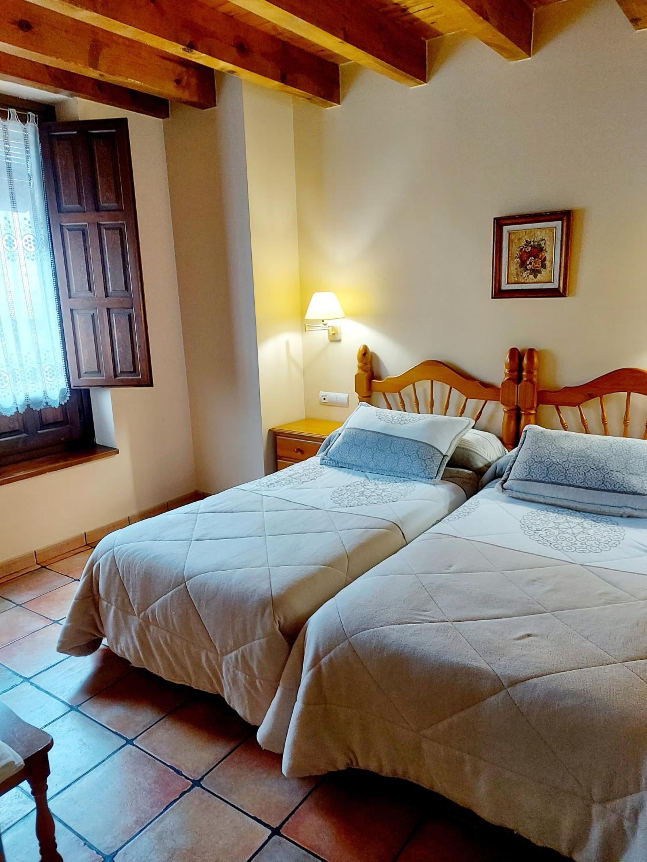 Habitación Doble con Baño Privado
