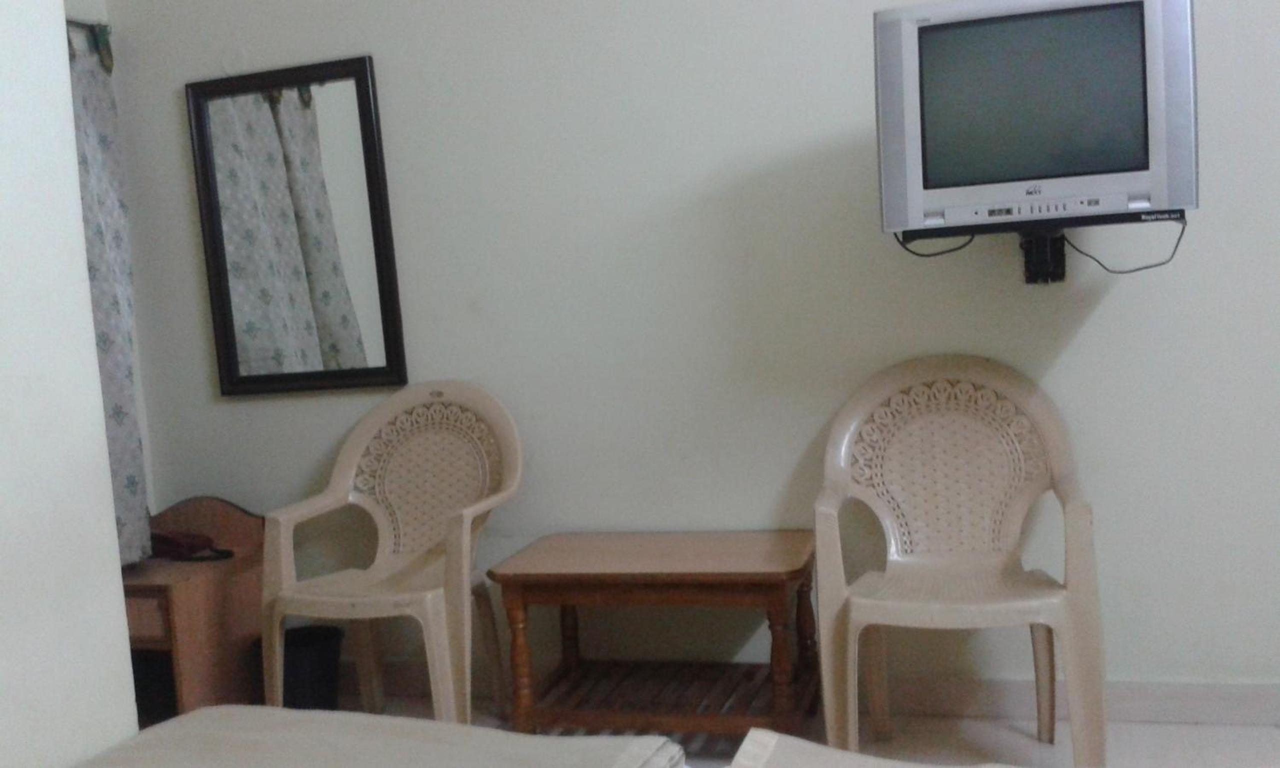 Budget Double Room With Fan photo 3